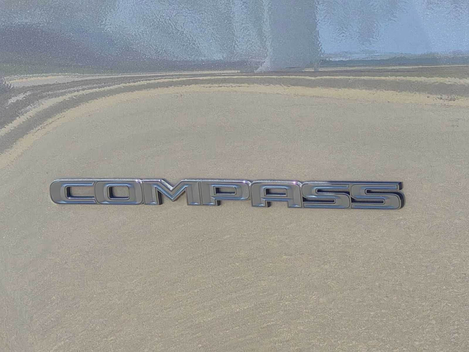 Thumbnail: 2019 Jeep Compass - 11
