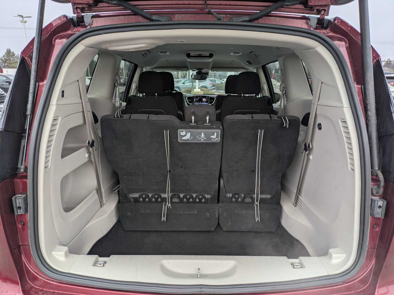 Thumbnail: 2021 Chrysler Pacifica - 31