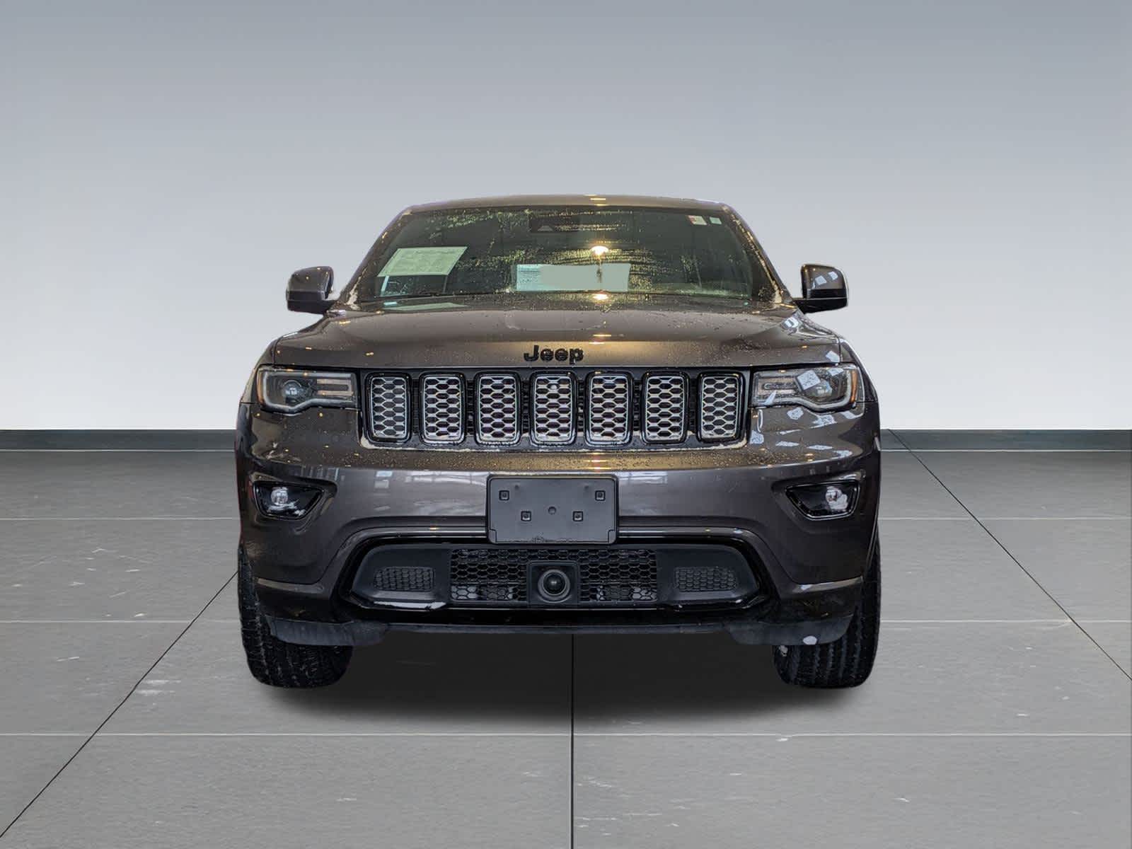 Thumbnail: 2021 Jeep Grand Cherokee - 9