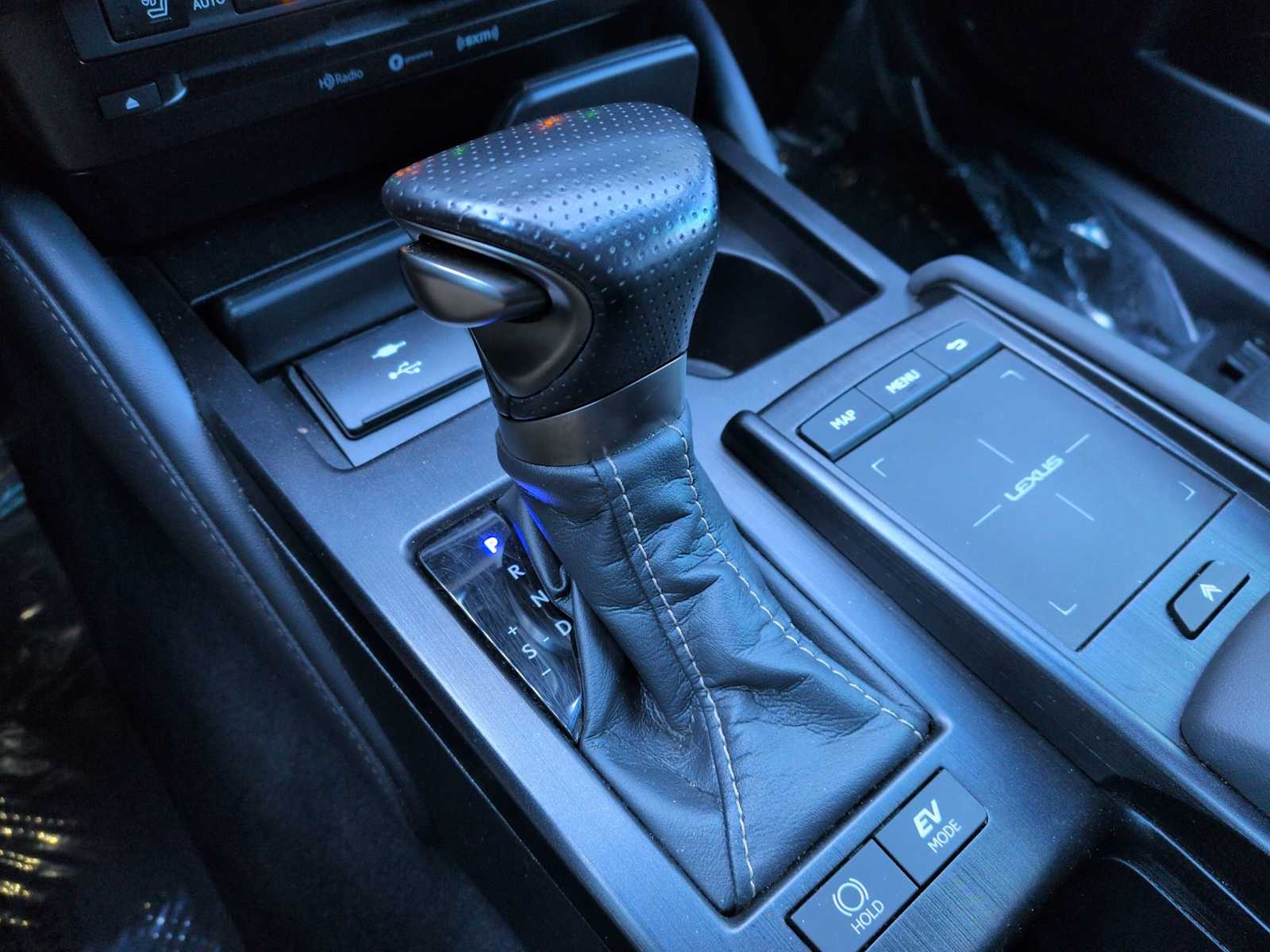 Thumbnail: 2022 Lexus ES - 30