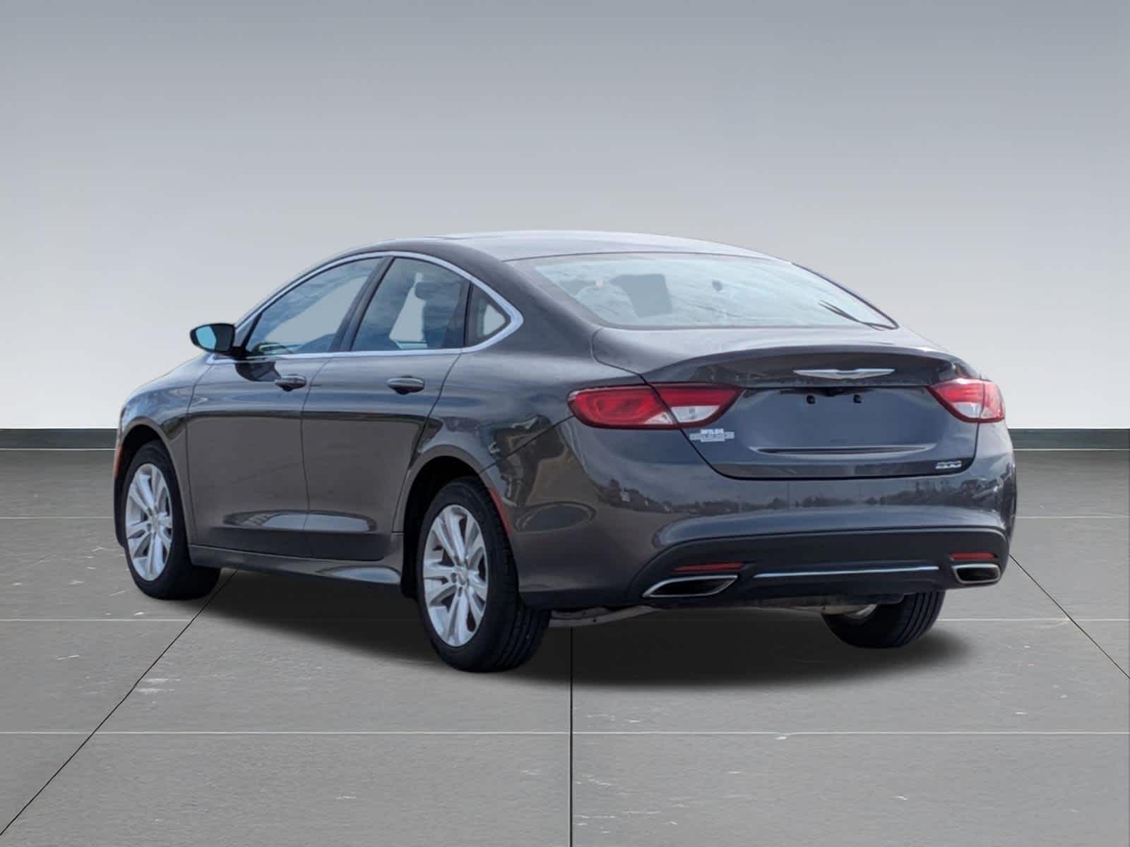 Thumbnail: 2016 Chrysler 200 - 3