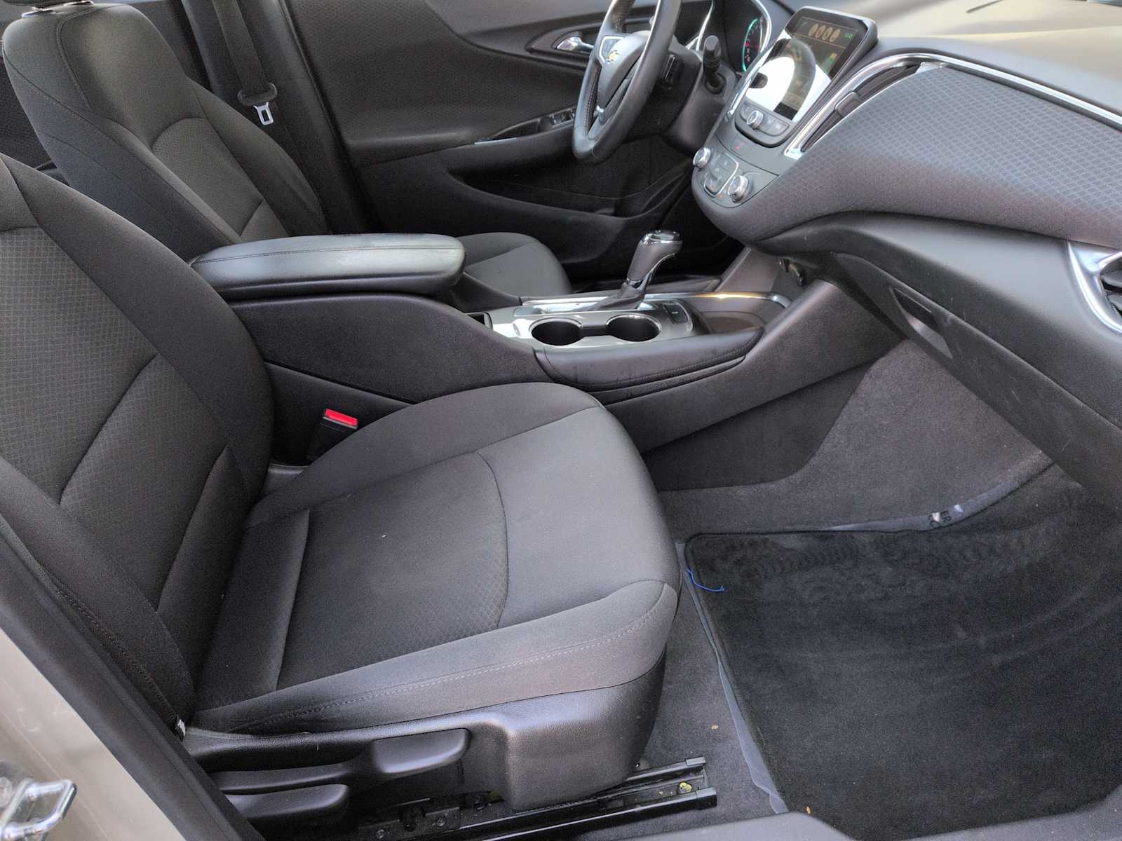 Thumbnail: 2016 Chevrolet Malibu - 20