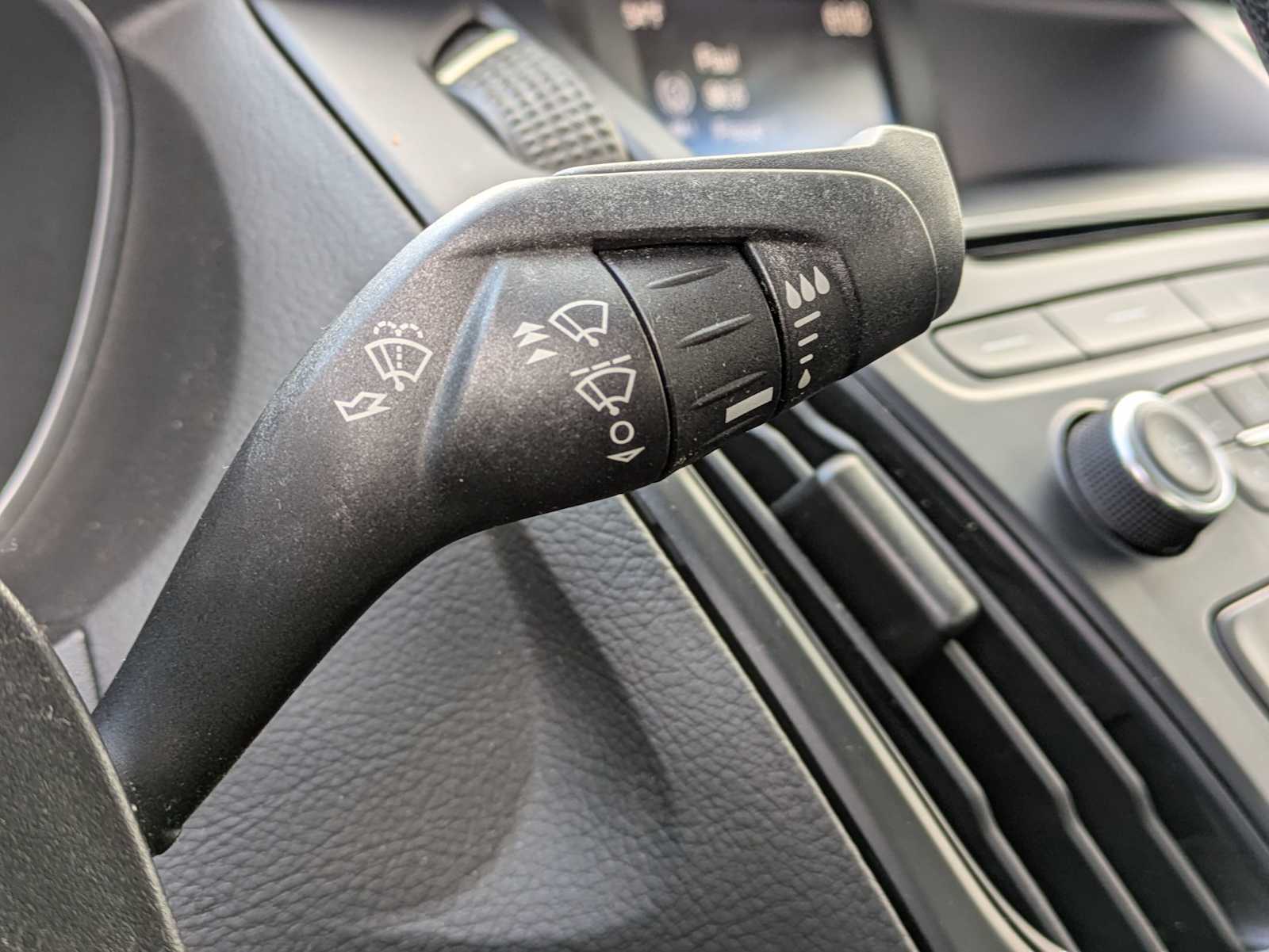 Thumbnail: 2015 Ford Focus - 23