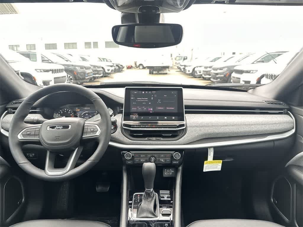 Thumbnail: 2024 Jeep Compass - 10