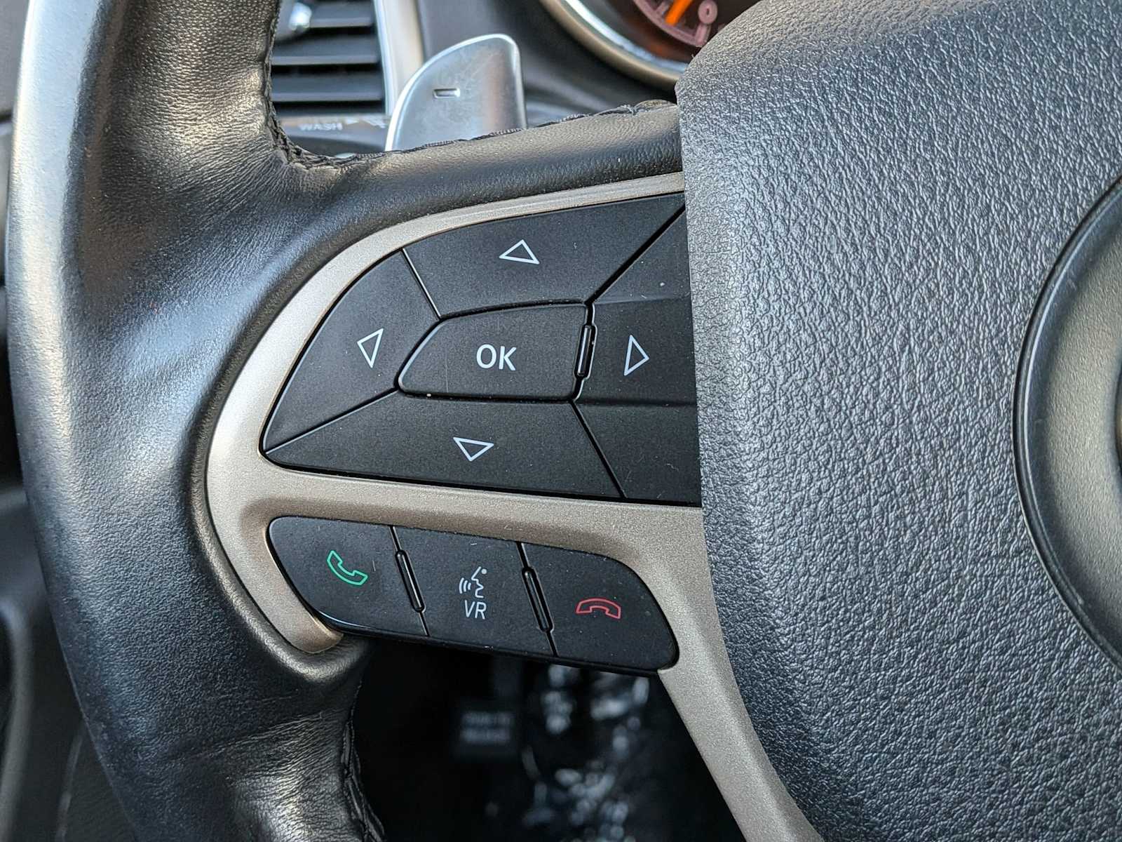 Thumbnail: 2017 Jeep Grand Cherokee - 22