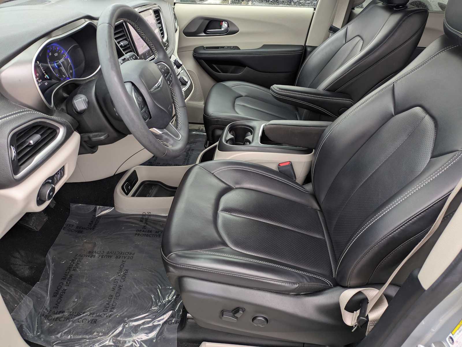 Thumbnail: 2023 Chrysler Pacifica - 15