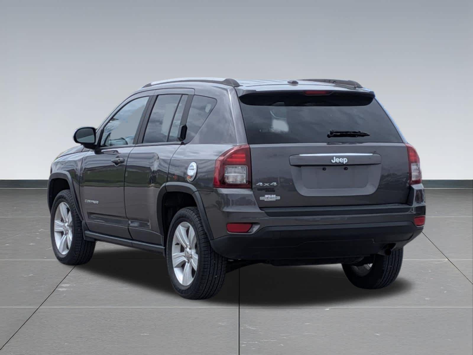 Thumbnail: 2017 Jeep Compass - 3
