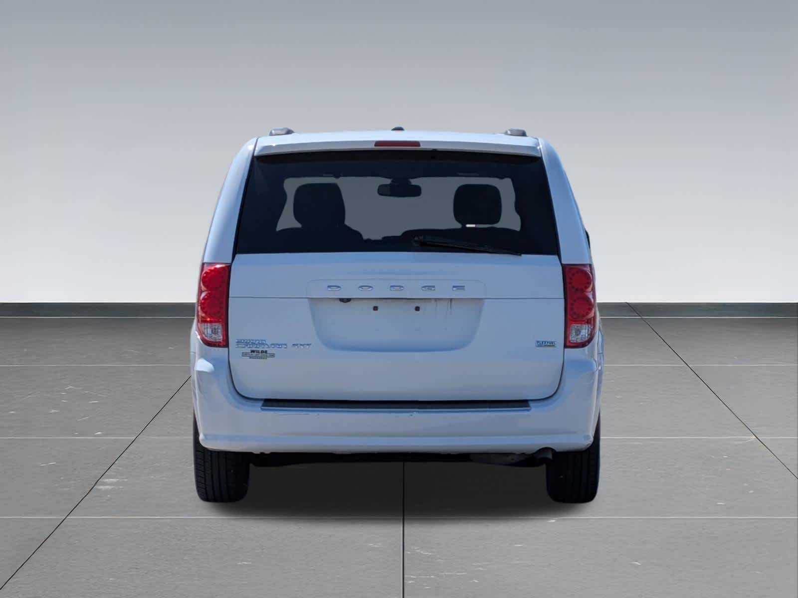 Thumbnail: 2019 Dodge Grand Caravan - 4