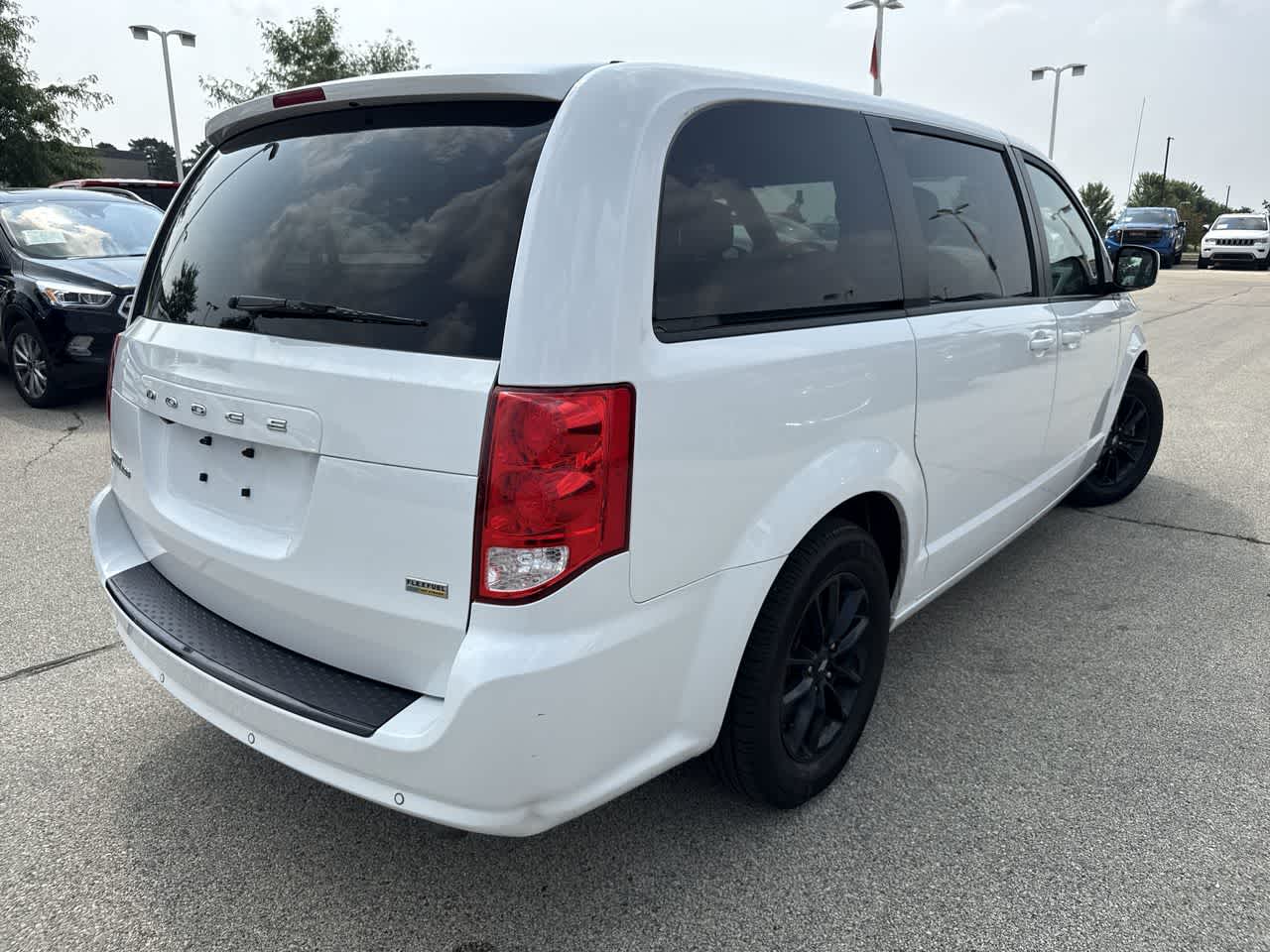 Thumbnail: 2019 Dodge Grand Caravan - 6