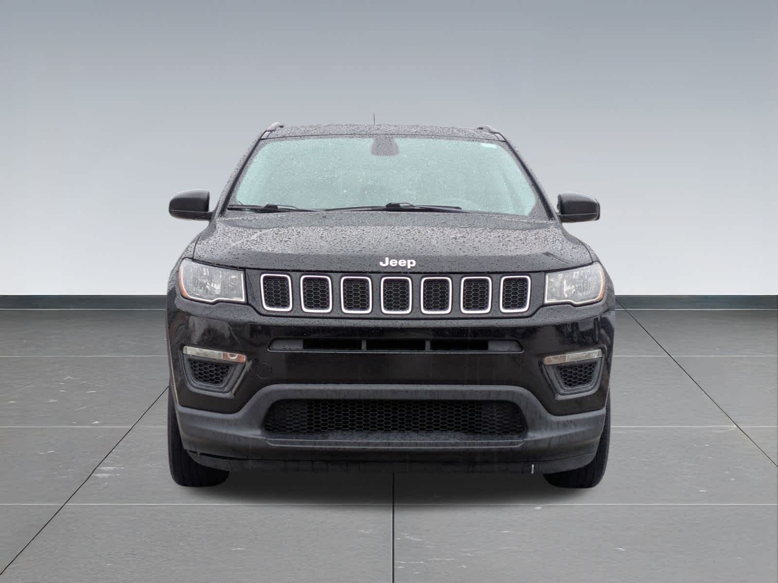 Thumbnail: 2018 Jeep Compass - 9