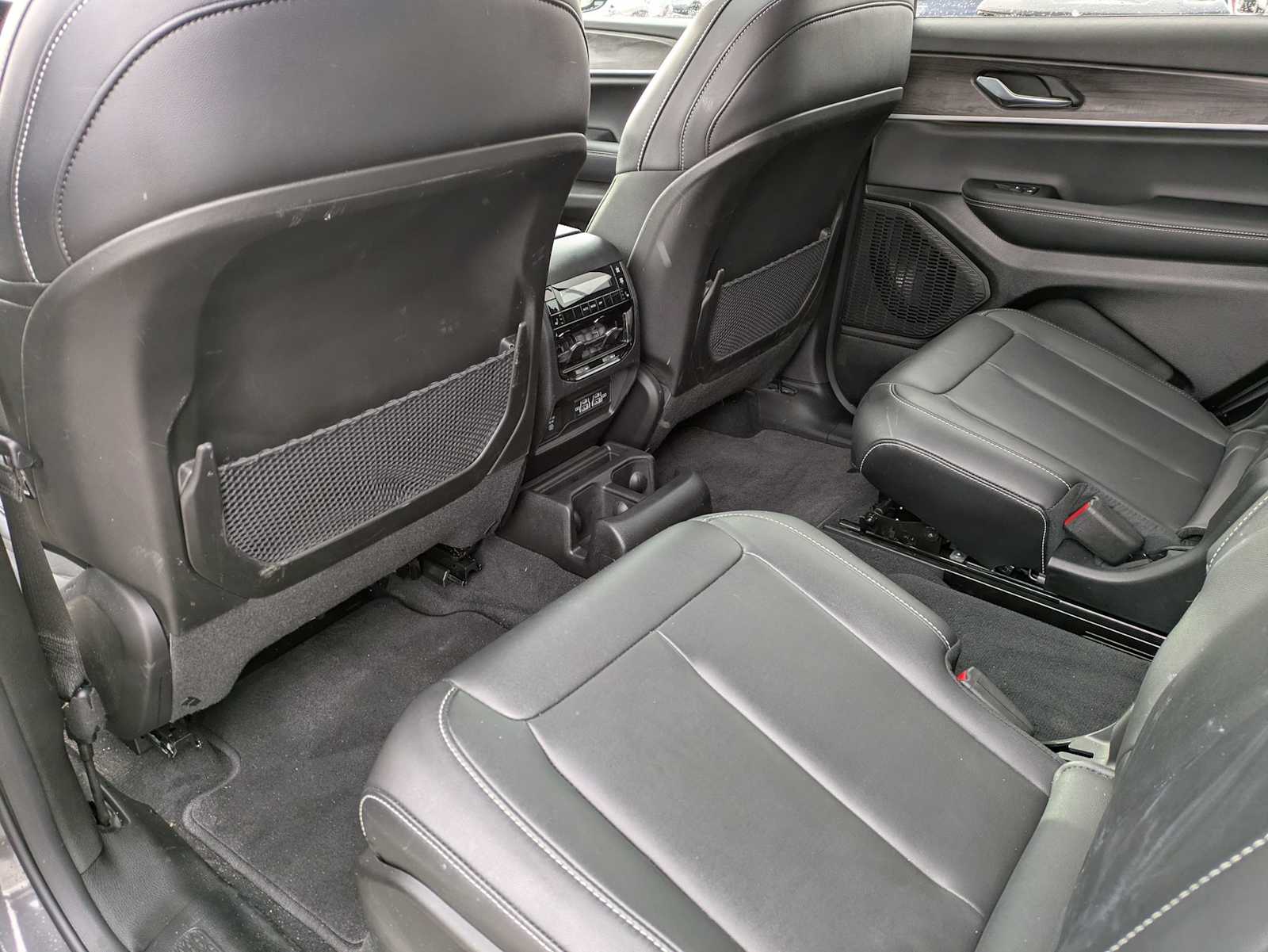 Thumbnail: 2025 Jeep Grand Cherokee L - 17