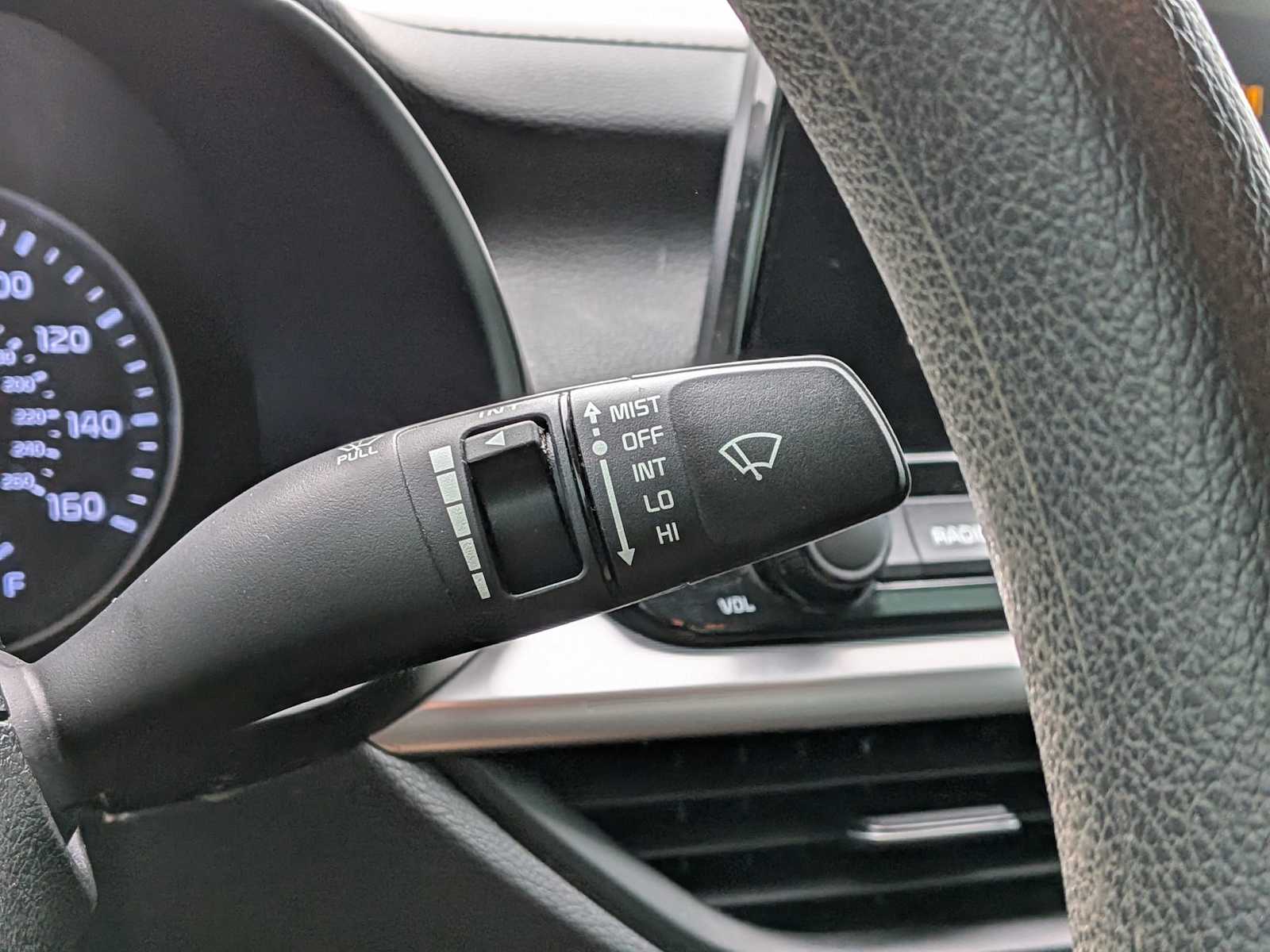 Thumbnail: 2020 Kia Forte - 22