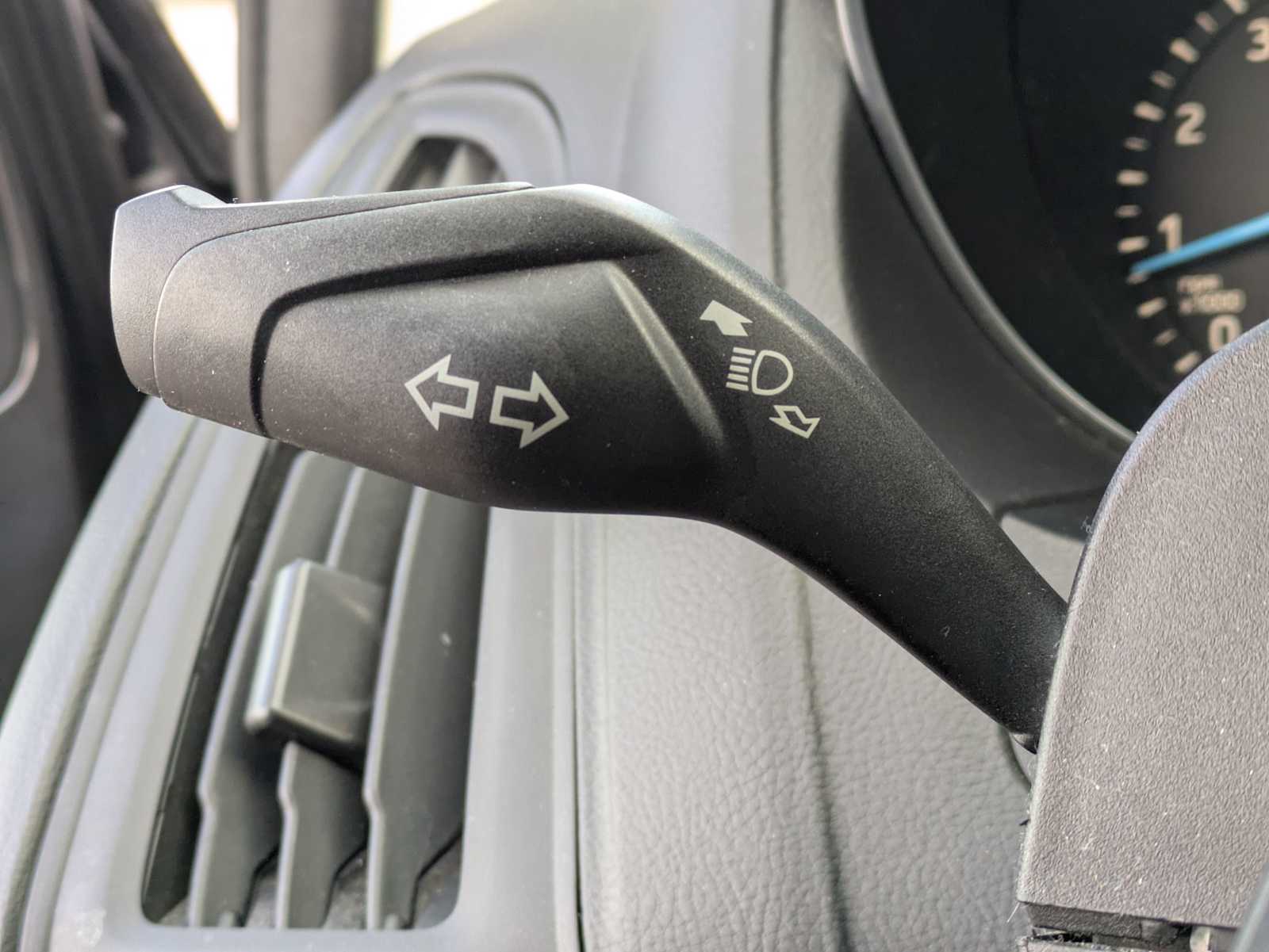 Thumbnail: 2015 Ford Focus - 24