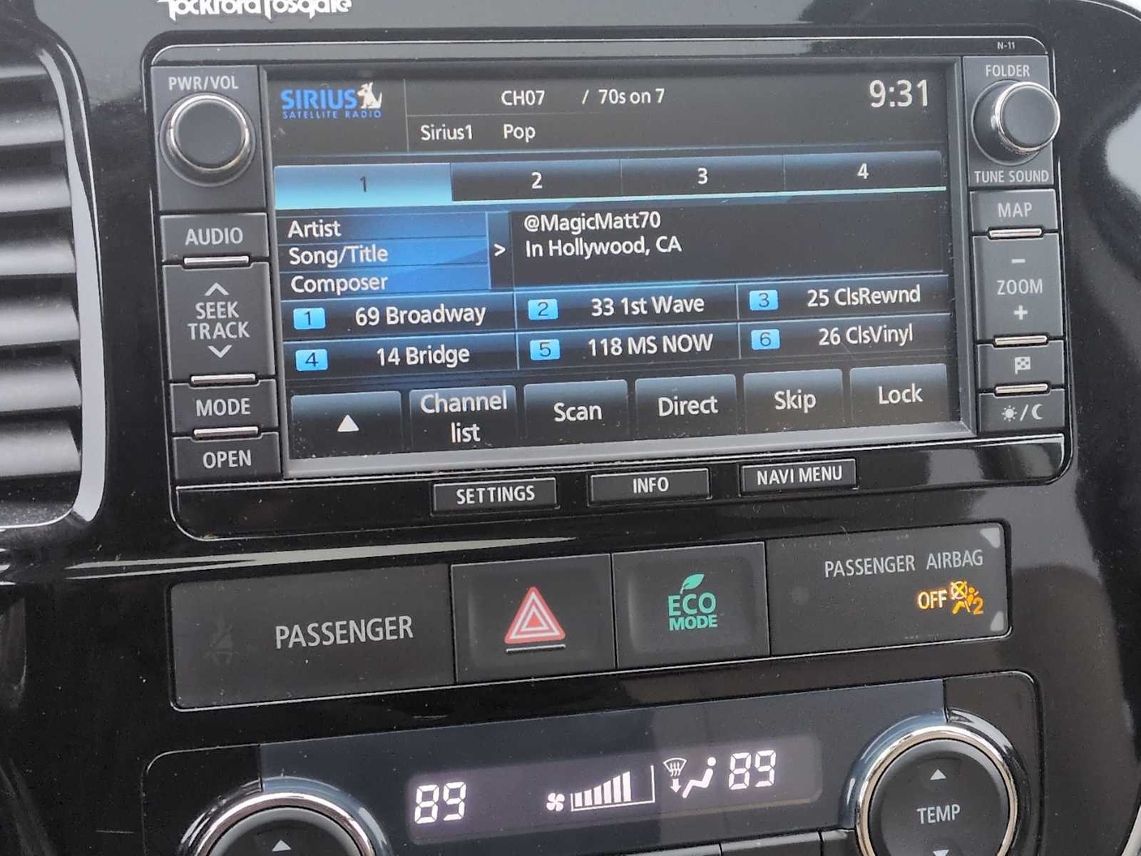 Thumbnail: 2014 Mitsubishi Outlander - 27