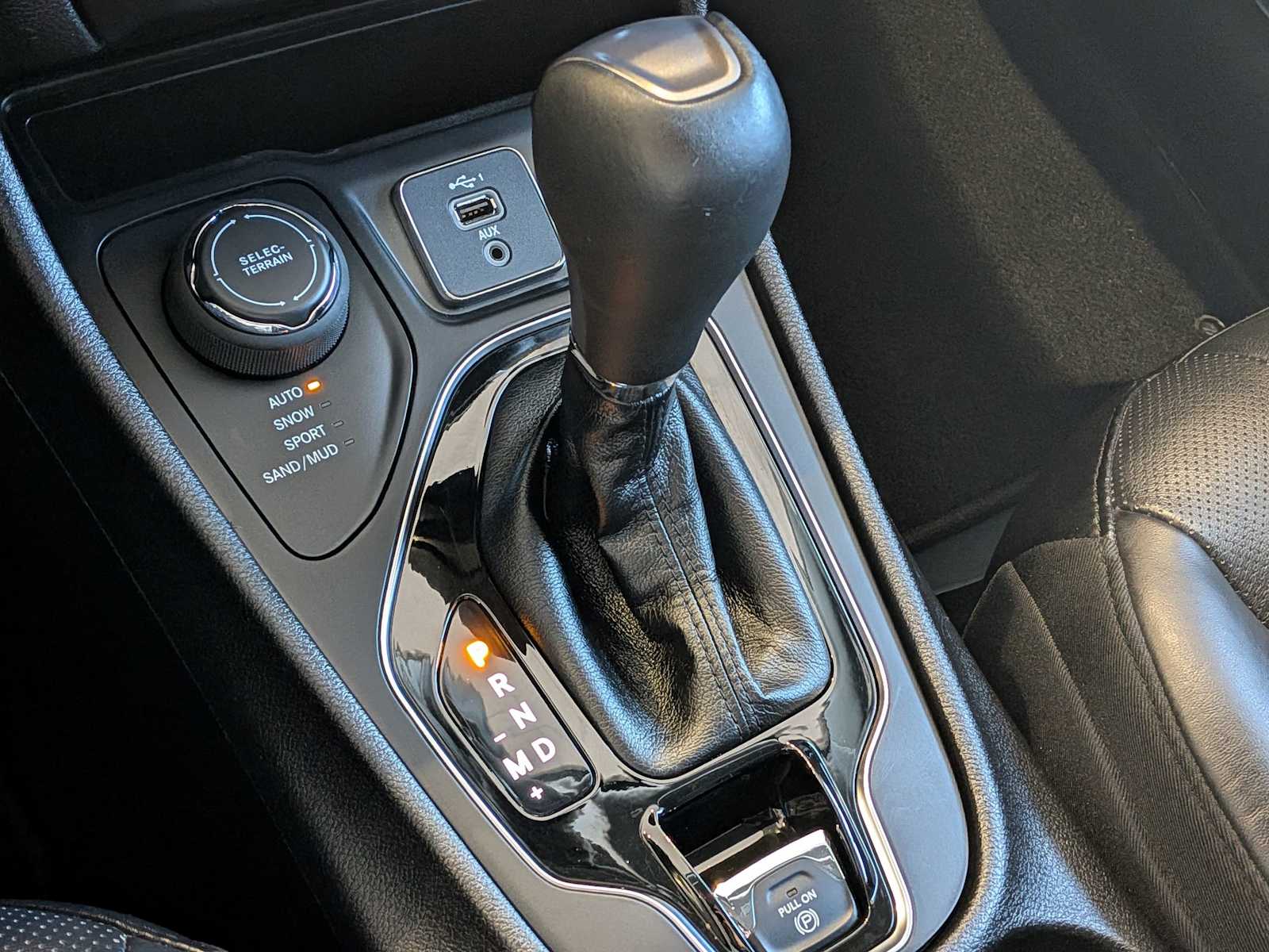 Thumbnail: 2020 Jeep Cherokee - 28