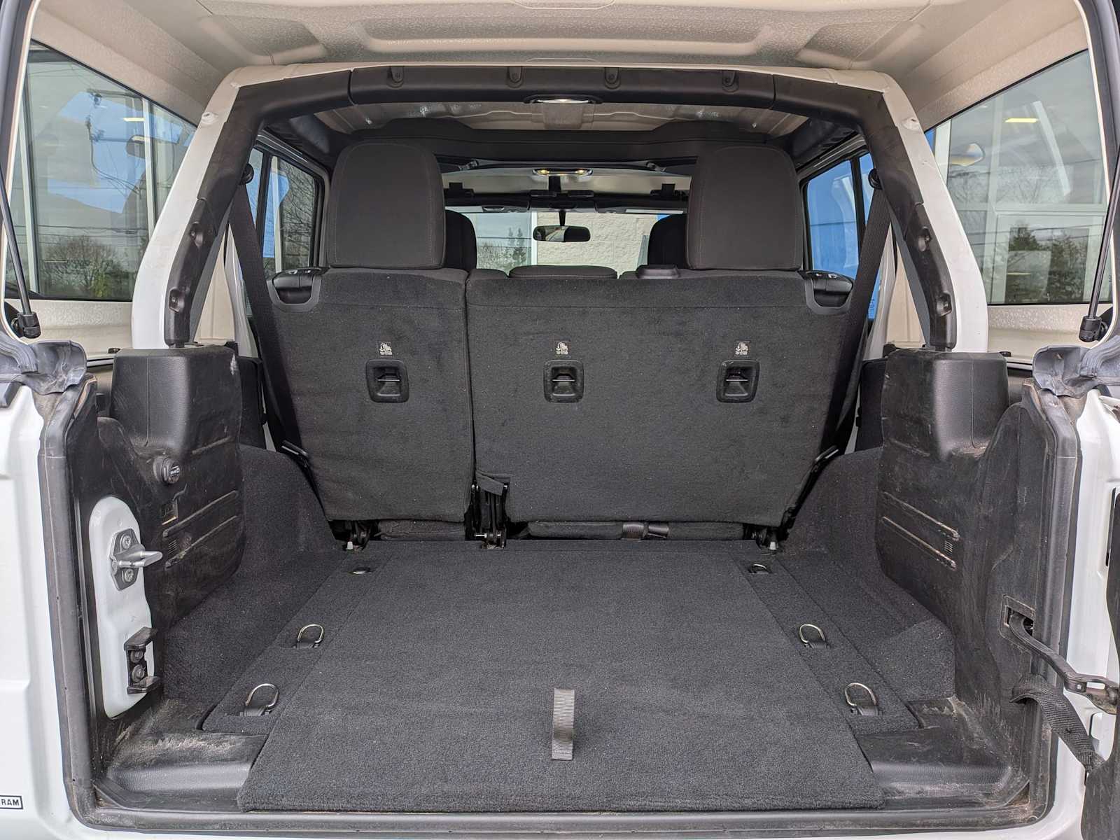 Thumbnail: 2022 Jeep Wrangler - 19