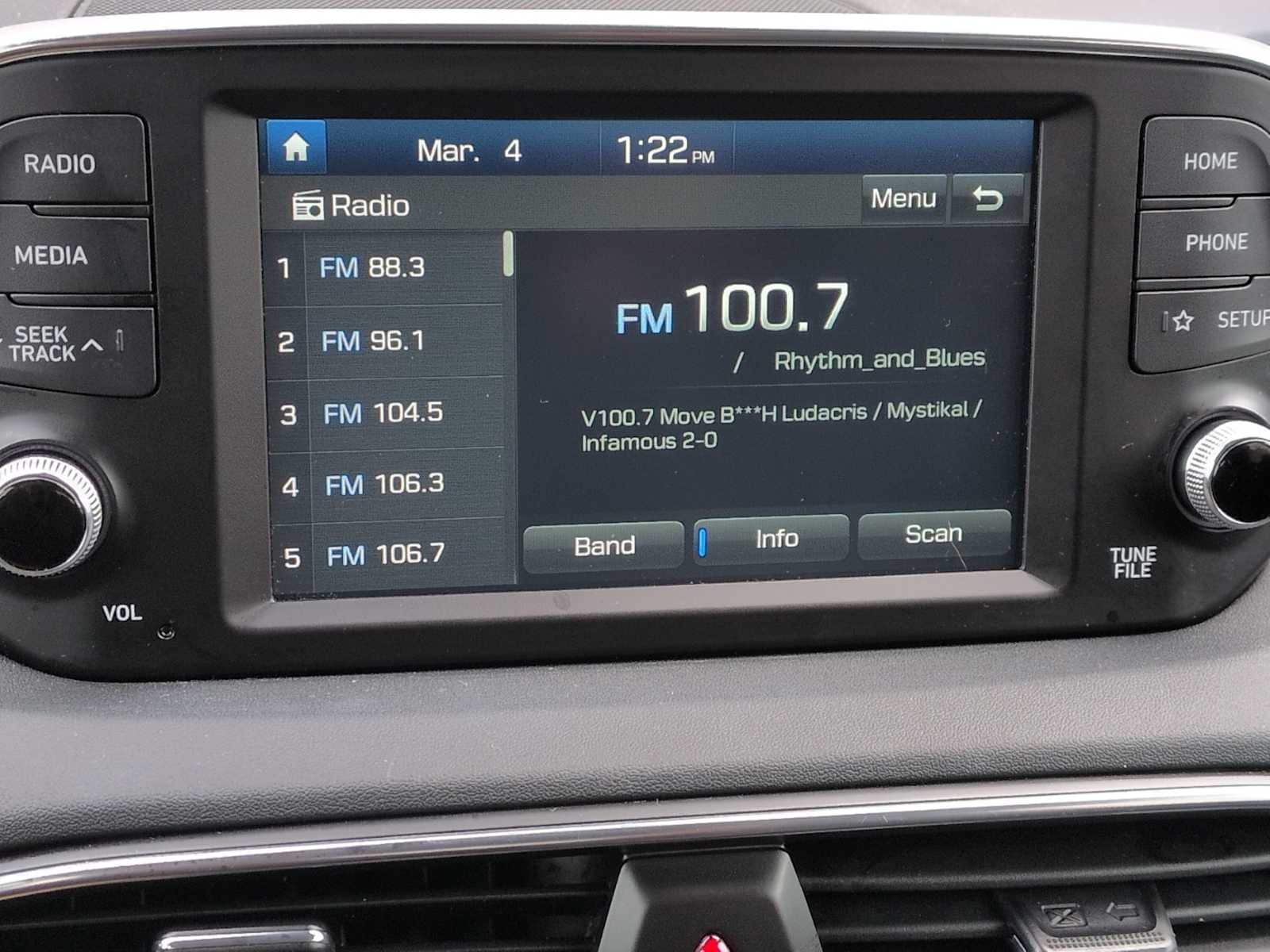 Thumbnail: 2020 Hyundai Santa Fe - 26