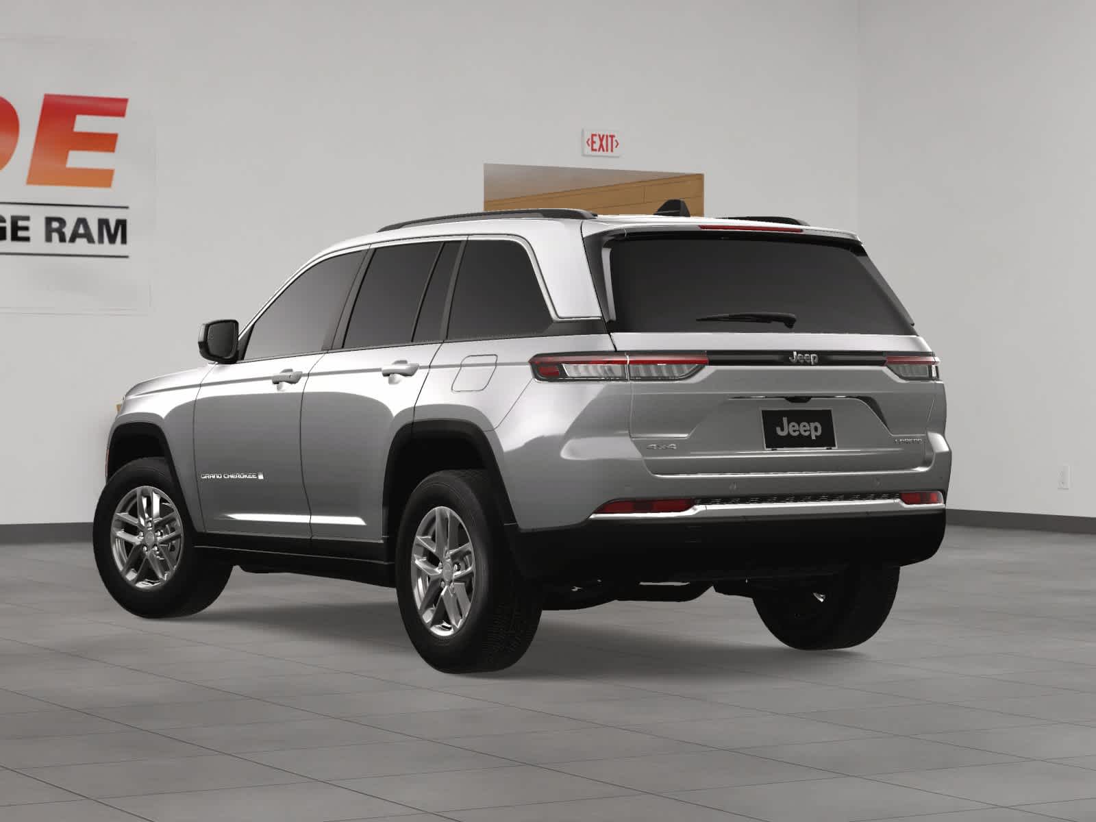 2025 Jeep Grand Cherokee Laredo photo 4