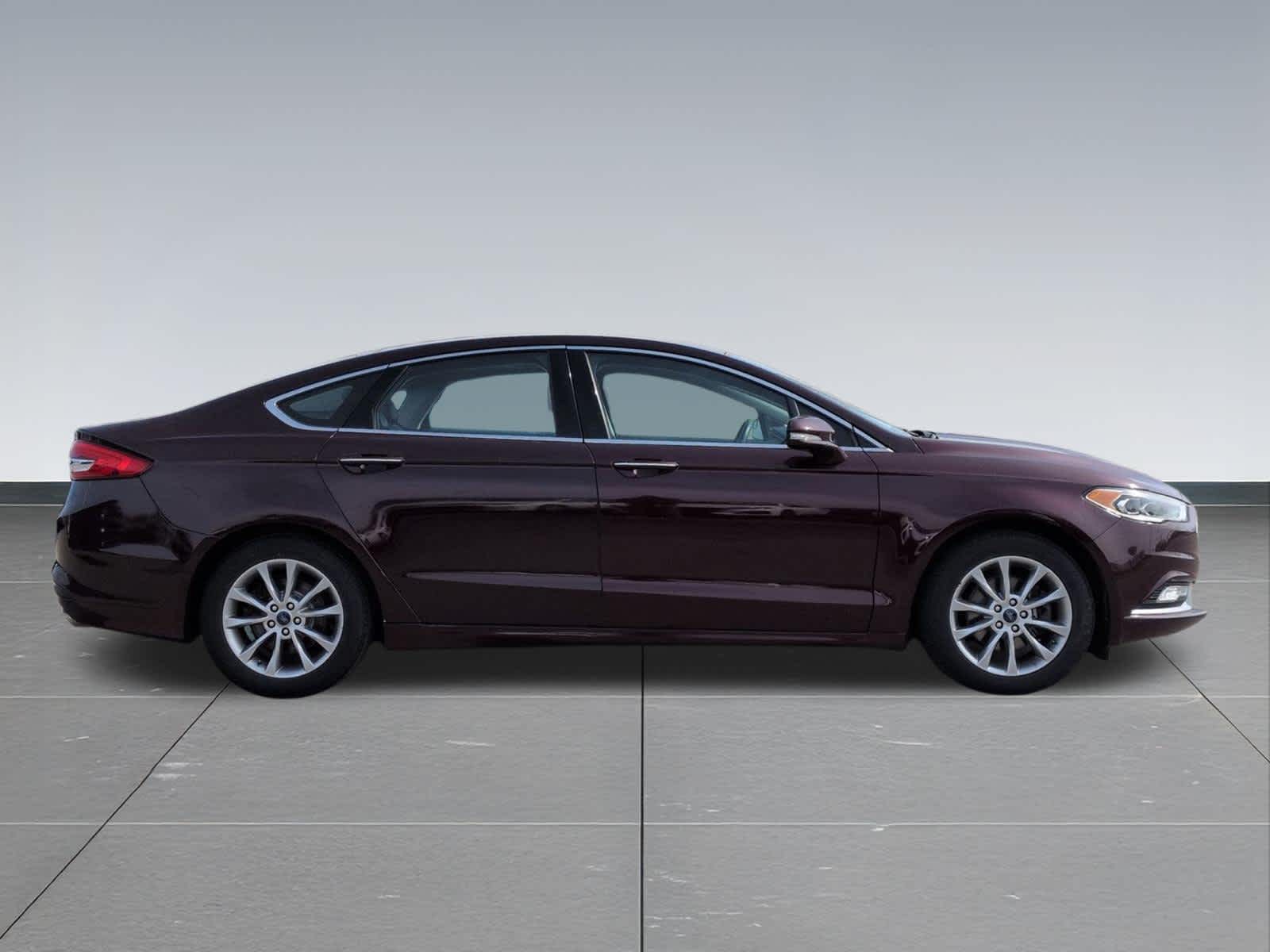 Thumbnail: 2017 Ford Fusion - 7
