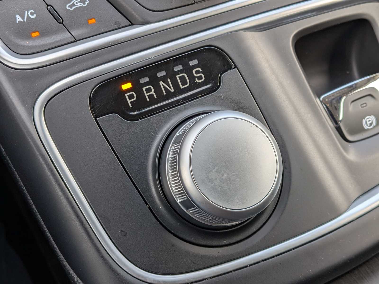 Thumbnail: 2016 Chrysler 200 - 28