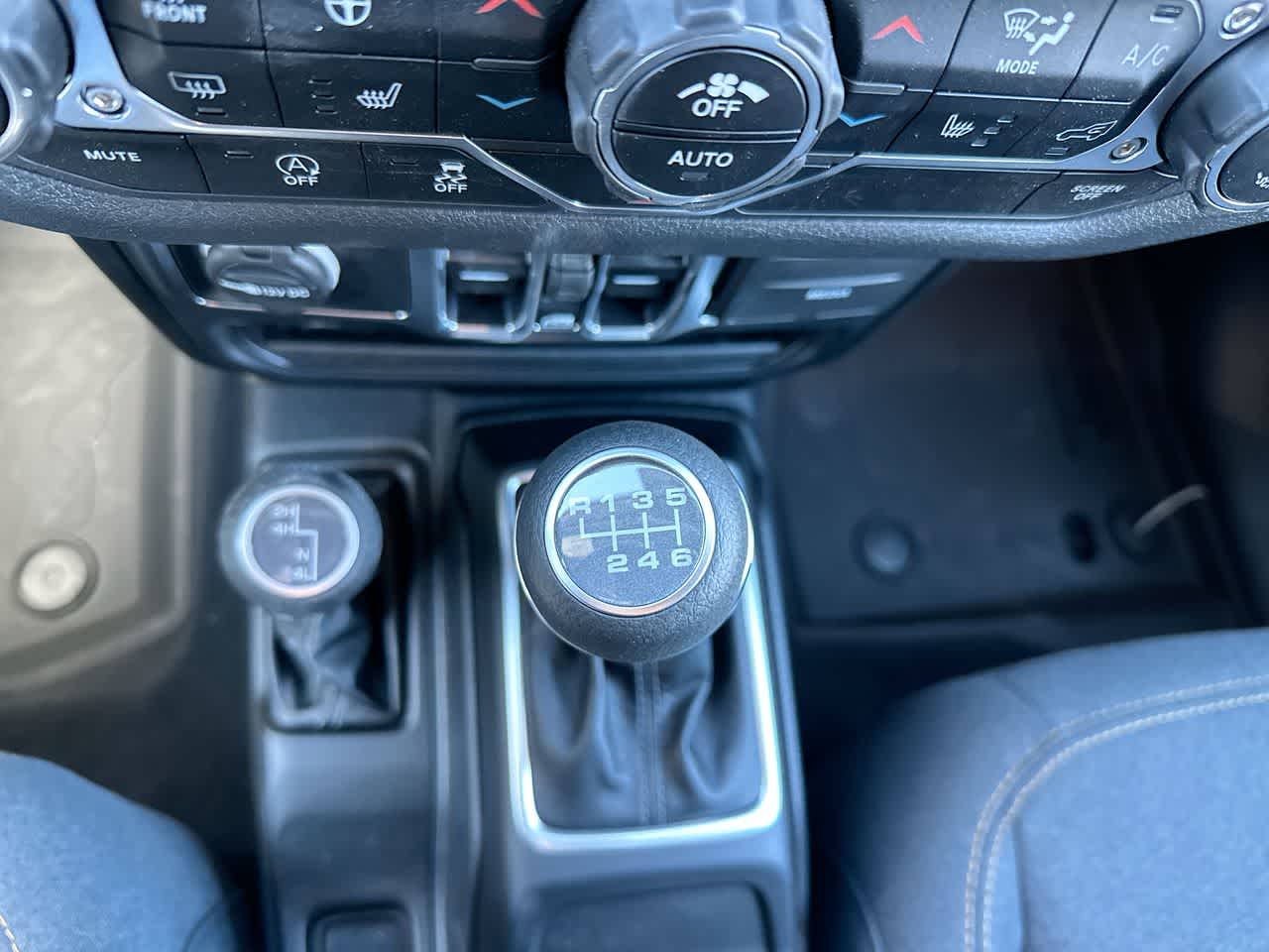 Thumbnail: 2025 Jeep Wrangler - 23