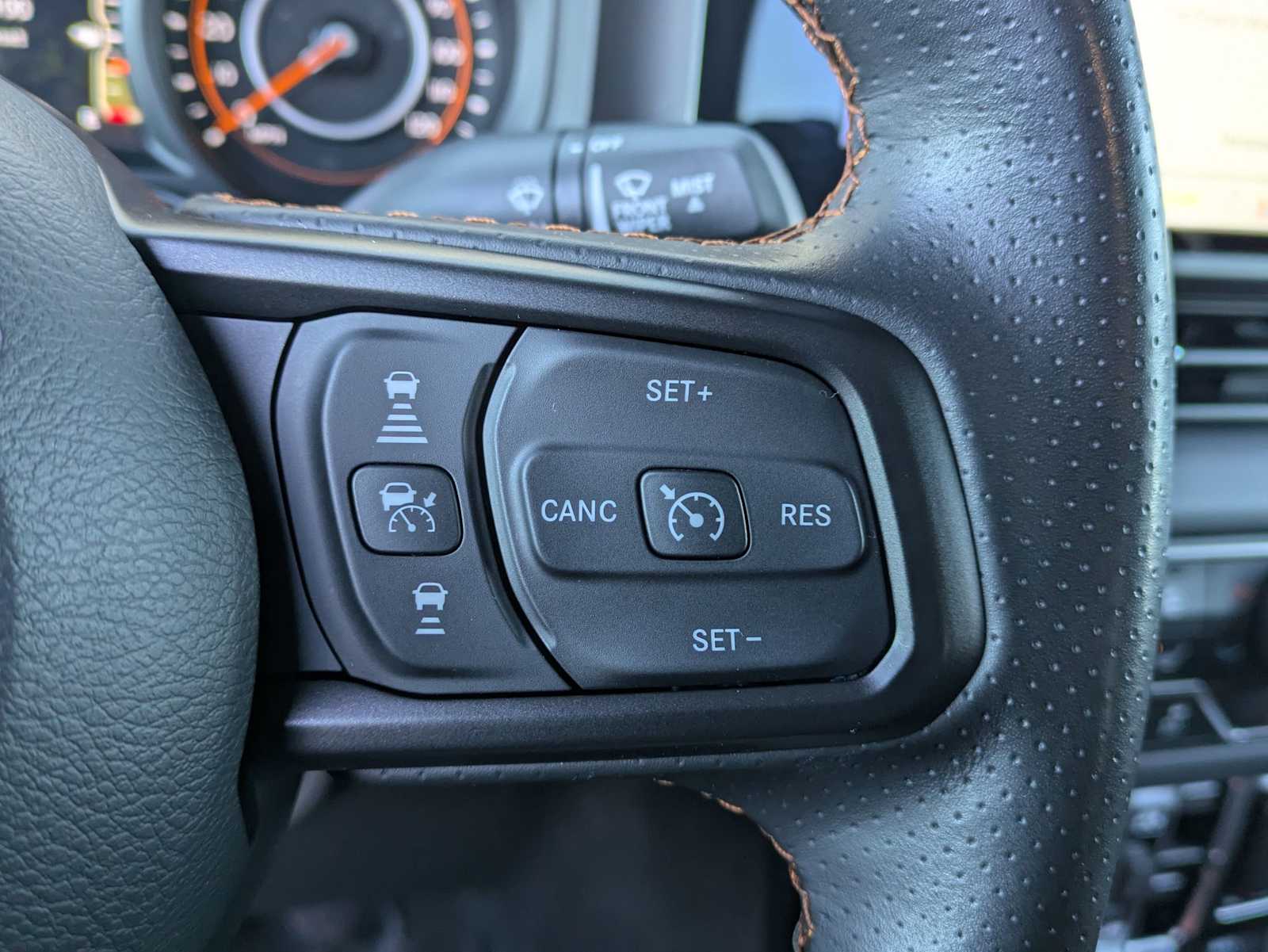 Thumbnail: 2024 Jeep Gladiator - 21