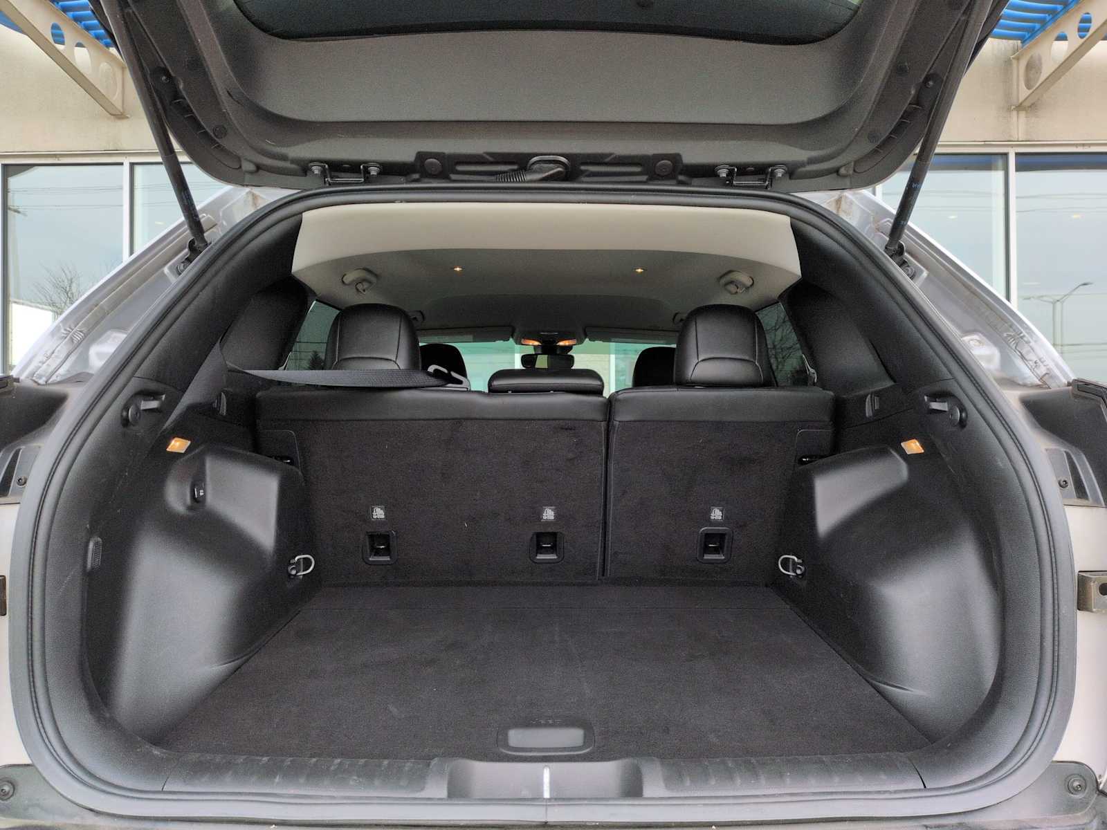 Thumbnail: 2021 Jeep Cherokee - 31