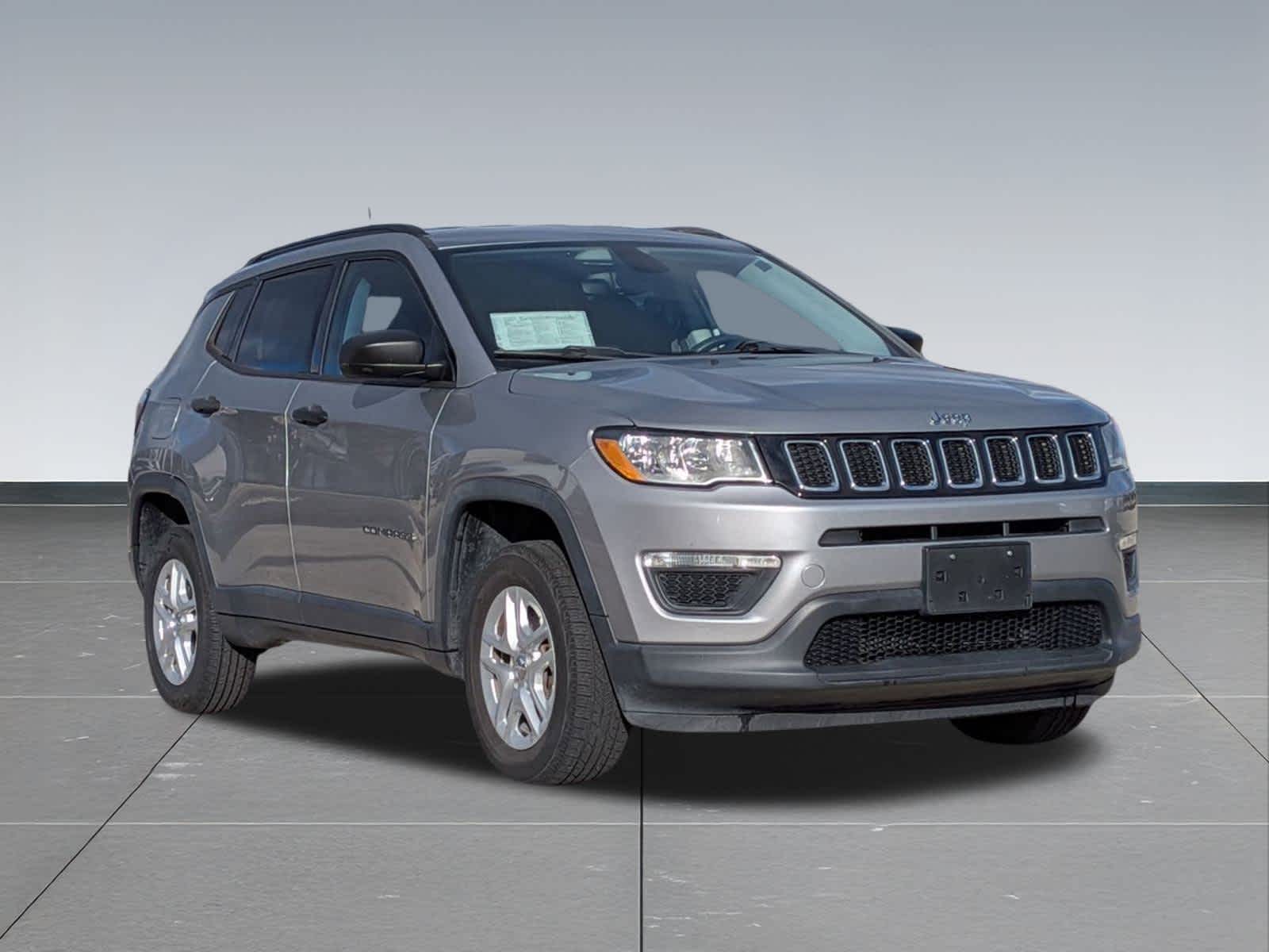 Thumbnail: 2018 Jeep Compass - 3