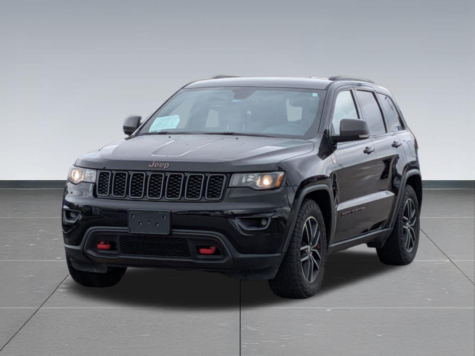 Thumbnail: 2018 Jeep Grand Cherokee - 9