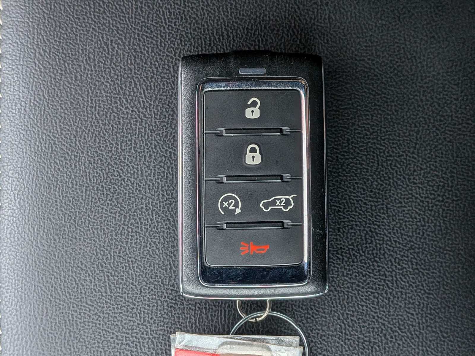 Thumbnail: 2023 Jeep Grand Cherokee - 32