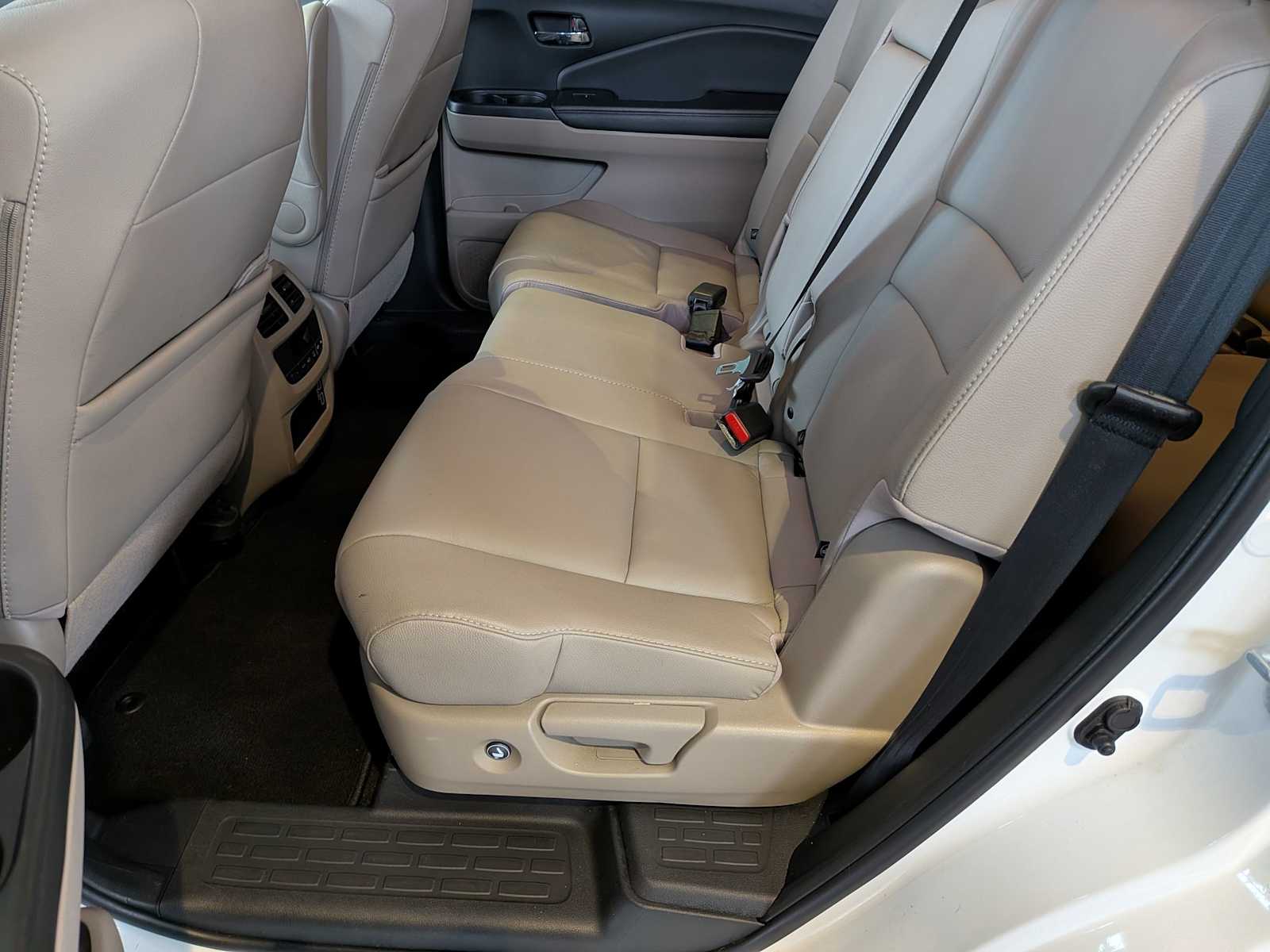 Thumbnail: 2022 Honda Pilot - 18