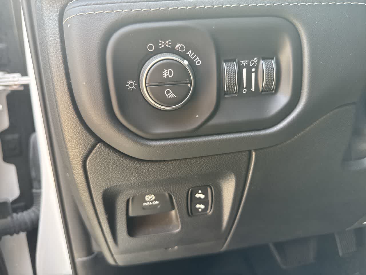Thumbnail: 2021 RAM 1500 - 21