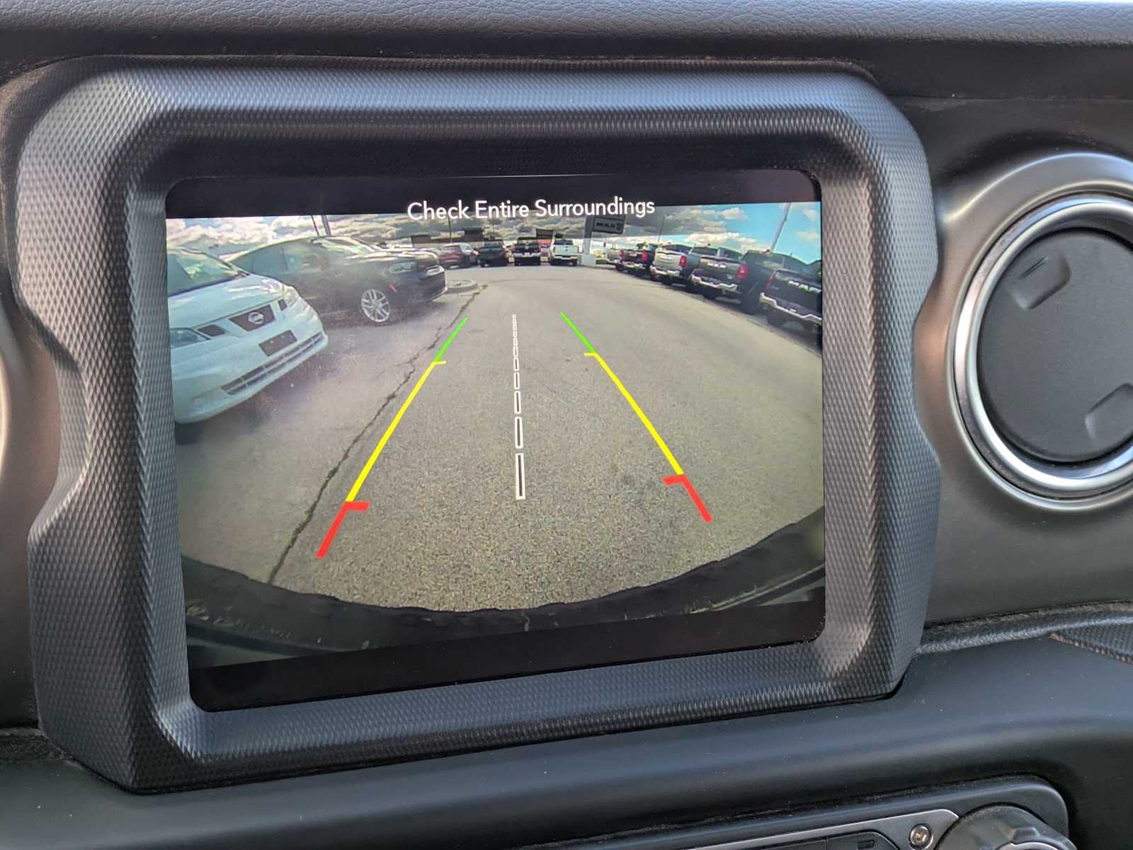 Thumbnail: 2019 Jeep Wrangler - 23