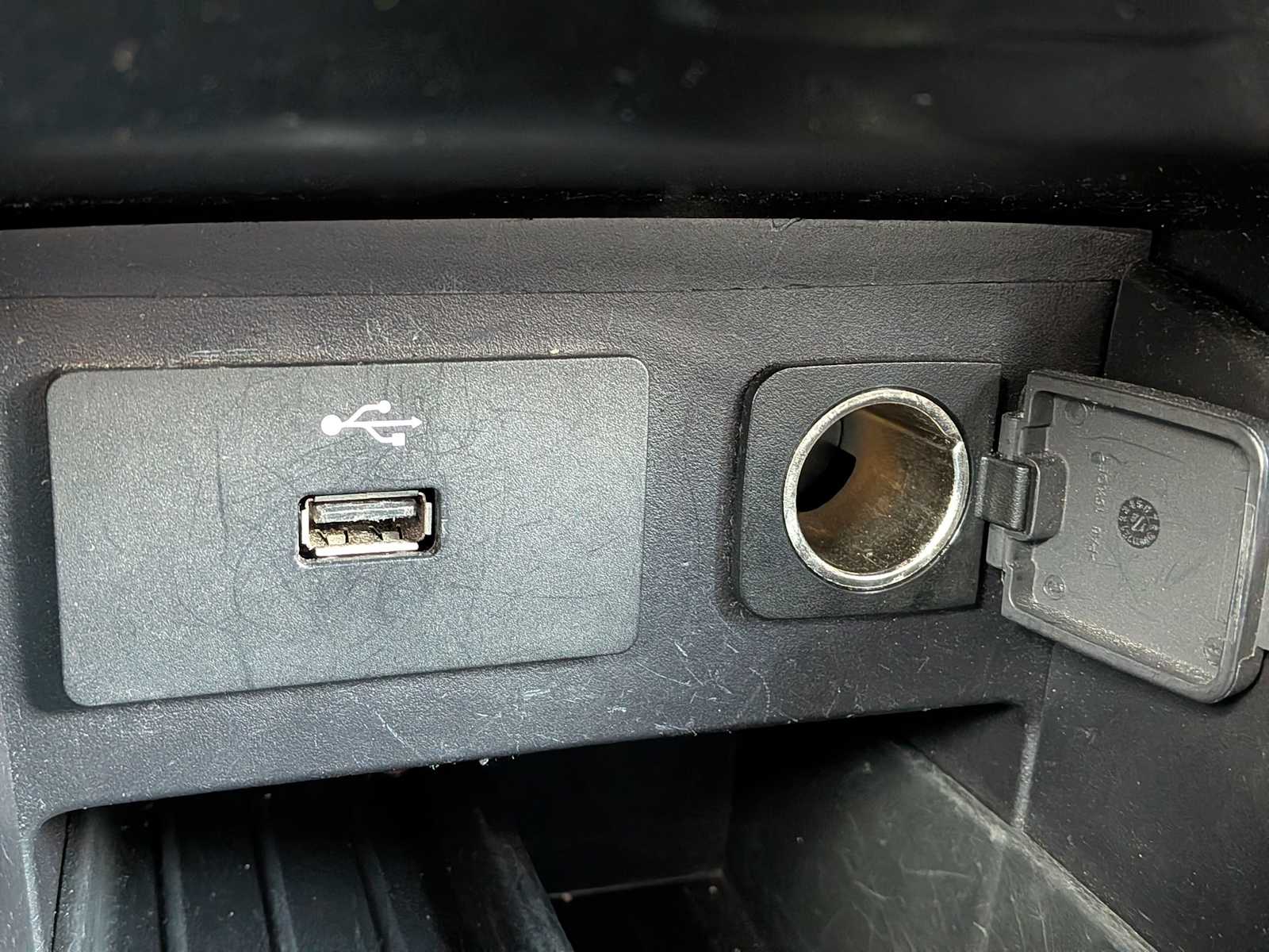 Thumbnail: 2019 Ford Explorer - 30