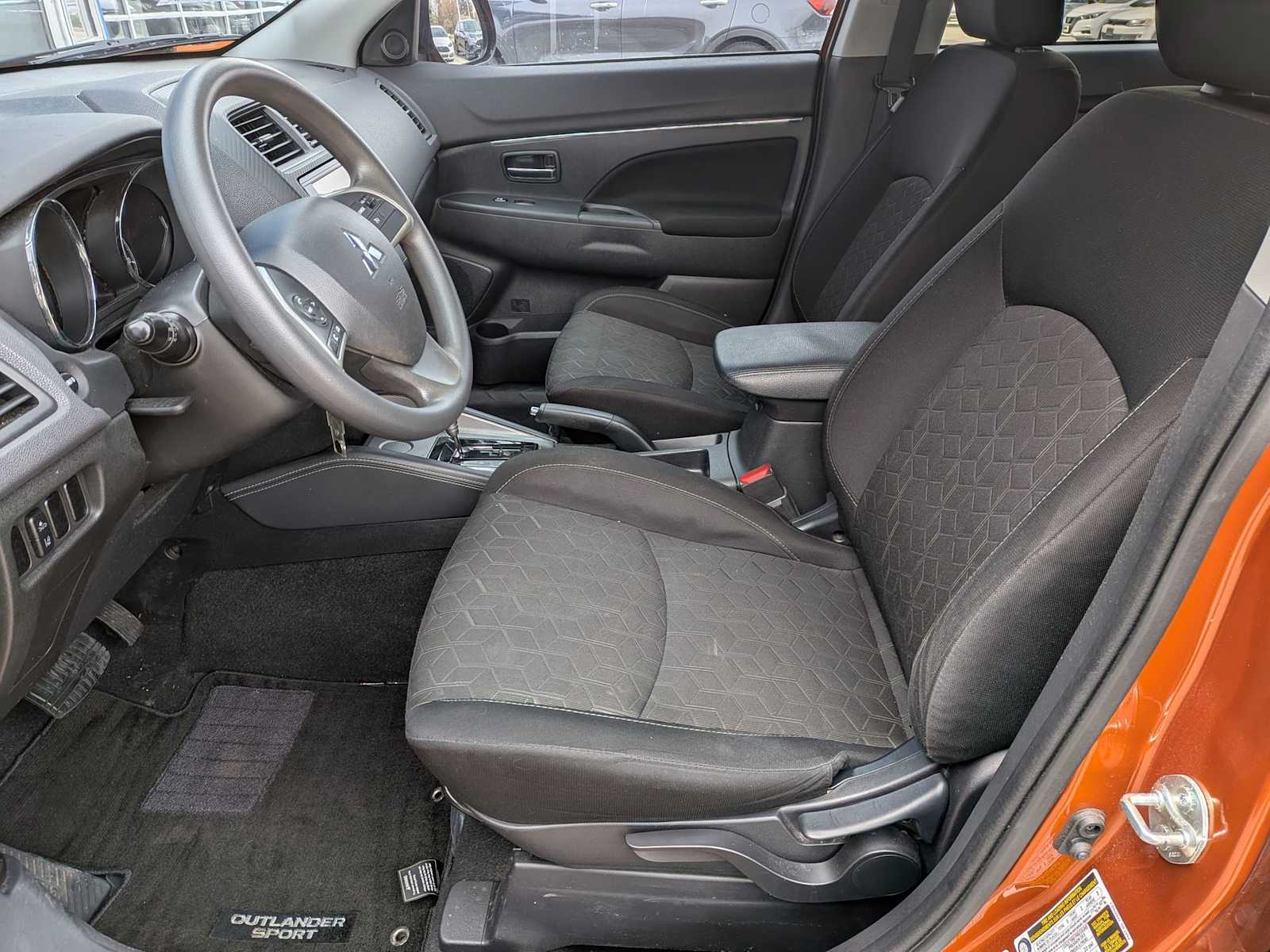 Thumbnail: 2021 Mitsubishi Outlander Sport - 15