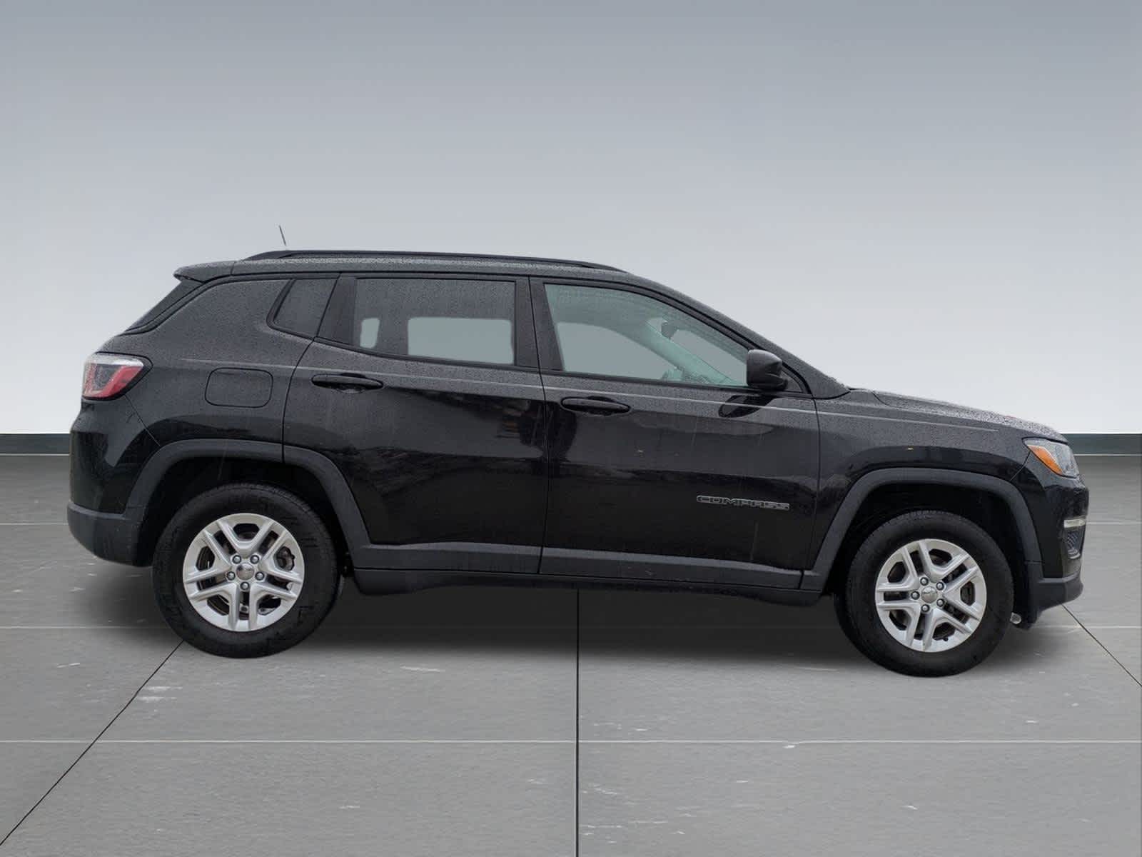 Thumbnail: 2018 Jeep Compass - 7