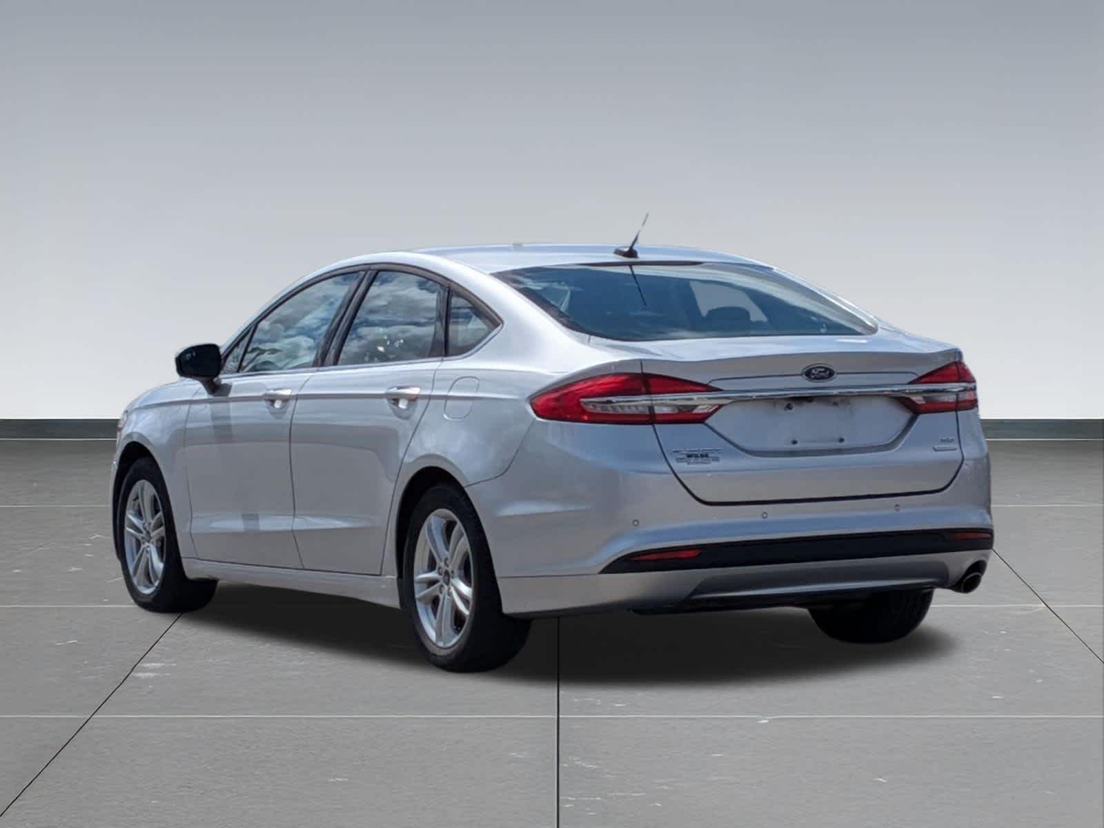 Thumbnail: 2018 Ford Fusion - 3