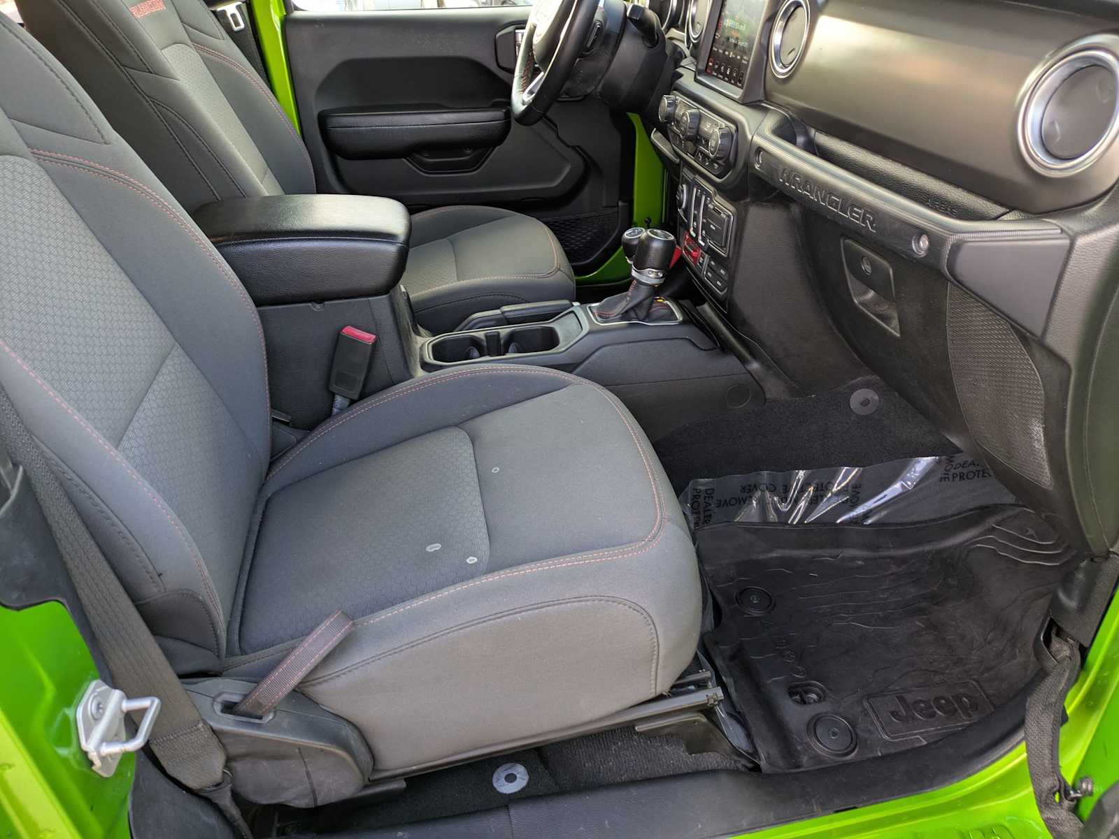 Thumbnail: 2019 Jeep Wrangler - 15