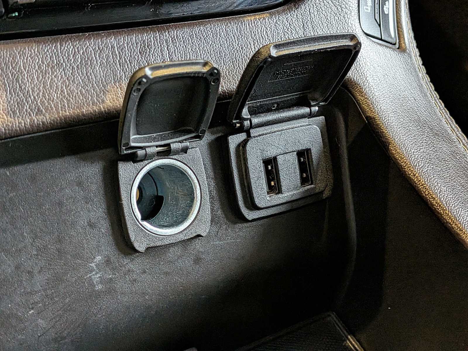 Thumbnail: 2018 Chevrolet Suburban - 30