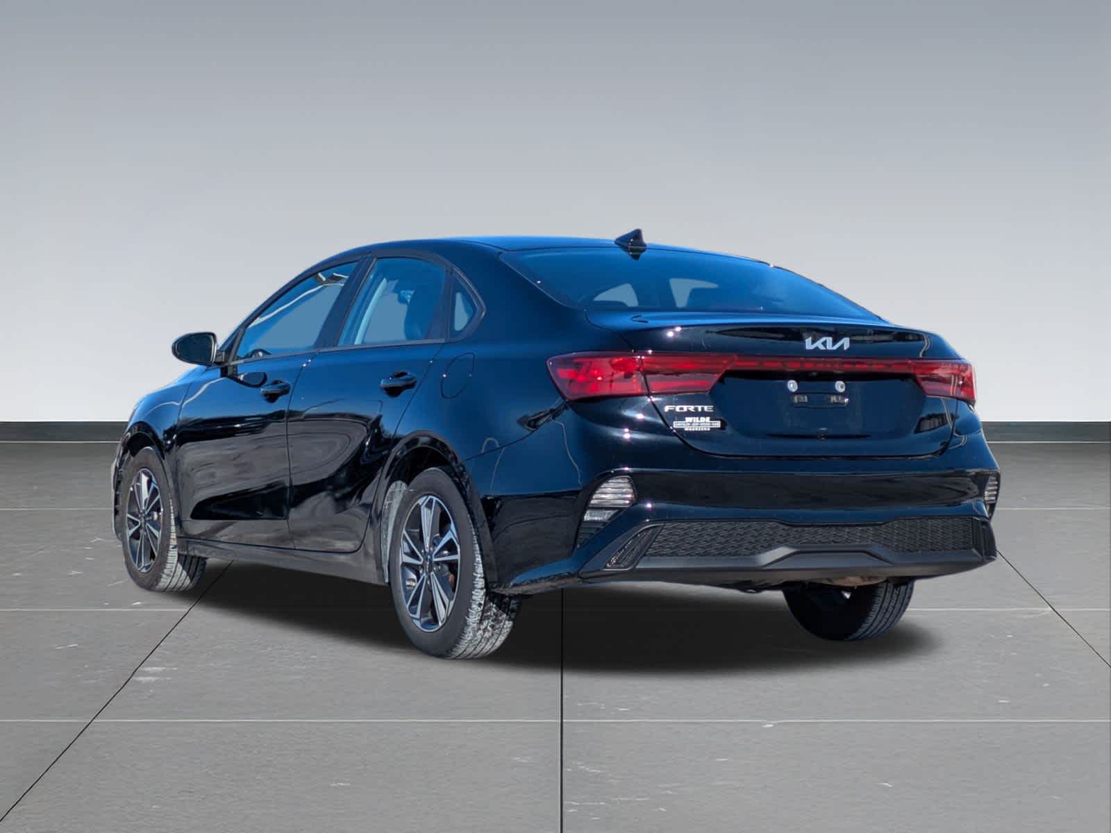 Thumbnail: 2024 Kia Forte - 4