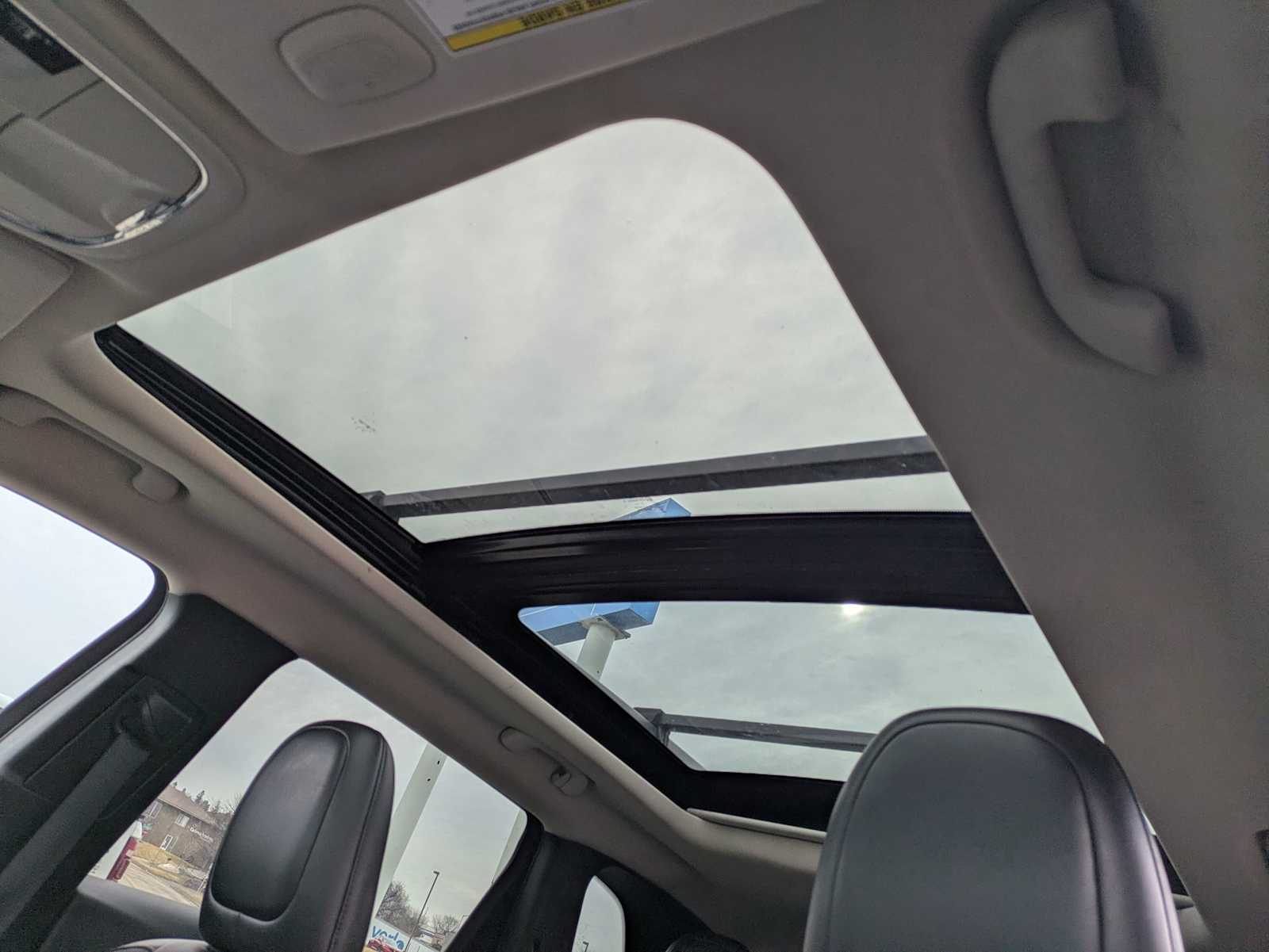 Thumbnail: 2014 Jeep Cherokee - 19