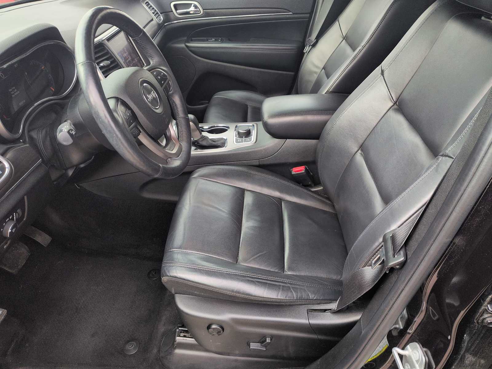 Thumbnail: 2018 Jeep Grand Cherokee - 14