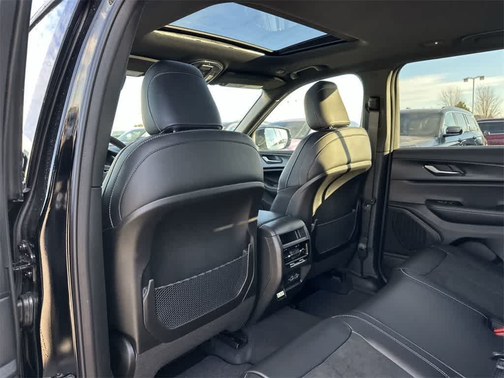 Thumbnail: 2025 Jeep Grand Cherokee - 15