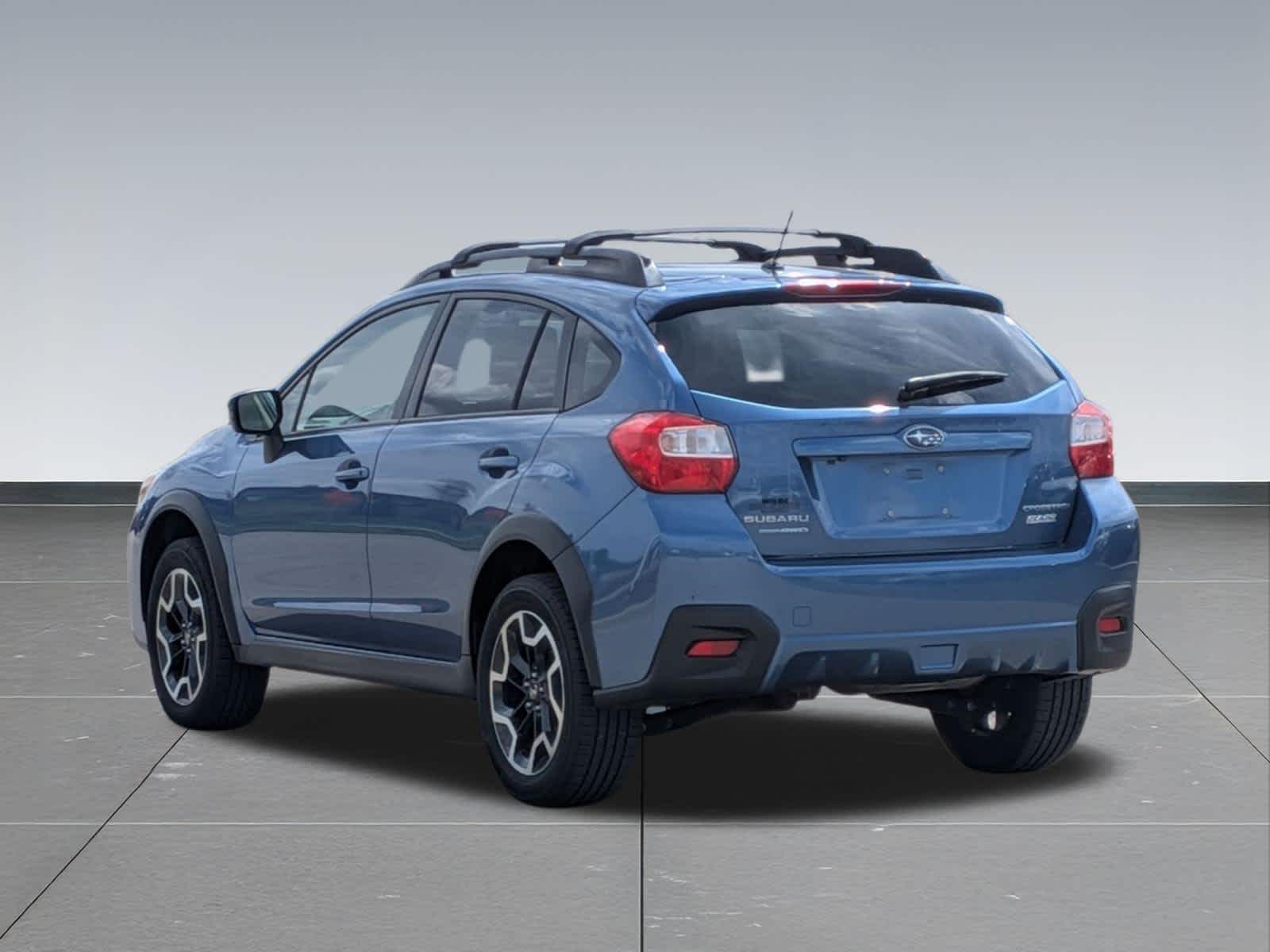 Thumbnail: 2016 Subaru Crosstrek - 4