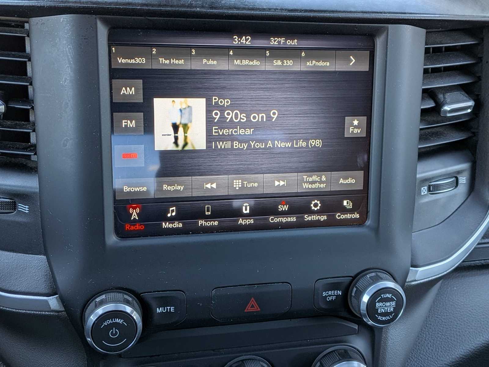 Thumbnail: 2019 RAM 1500 - 27