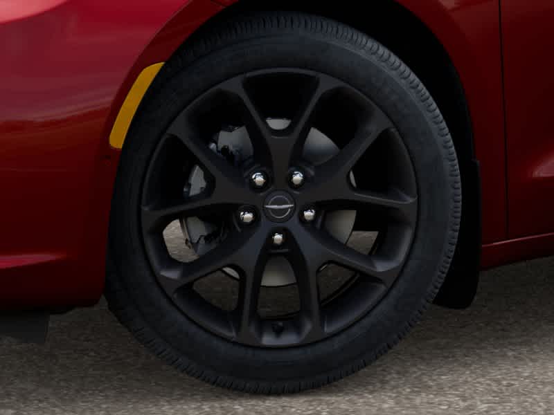 Thumbnail: 2026 Chrysler Pacifica - 8