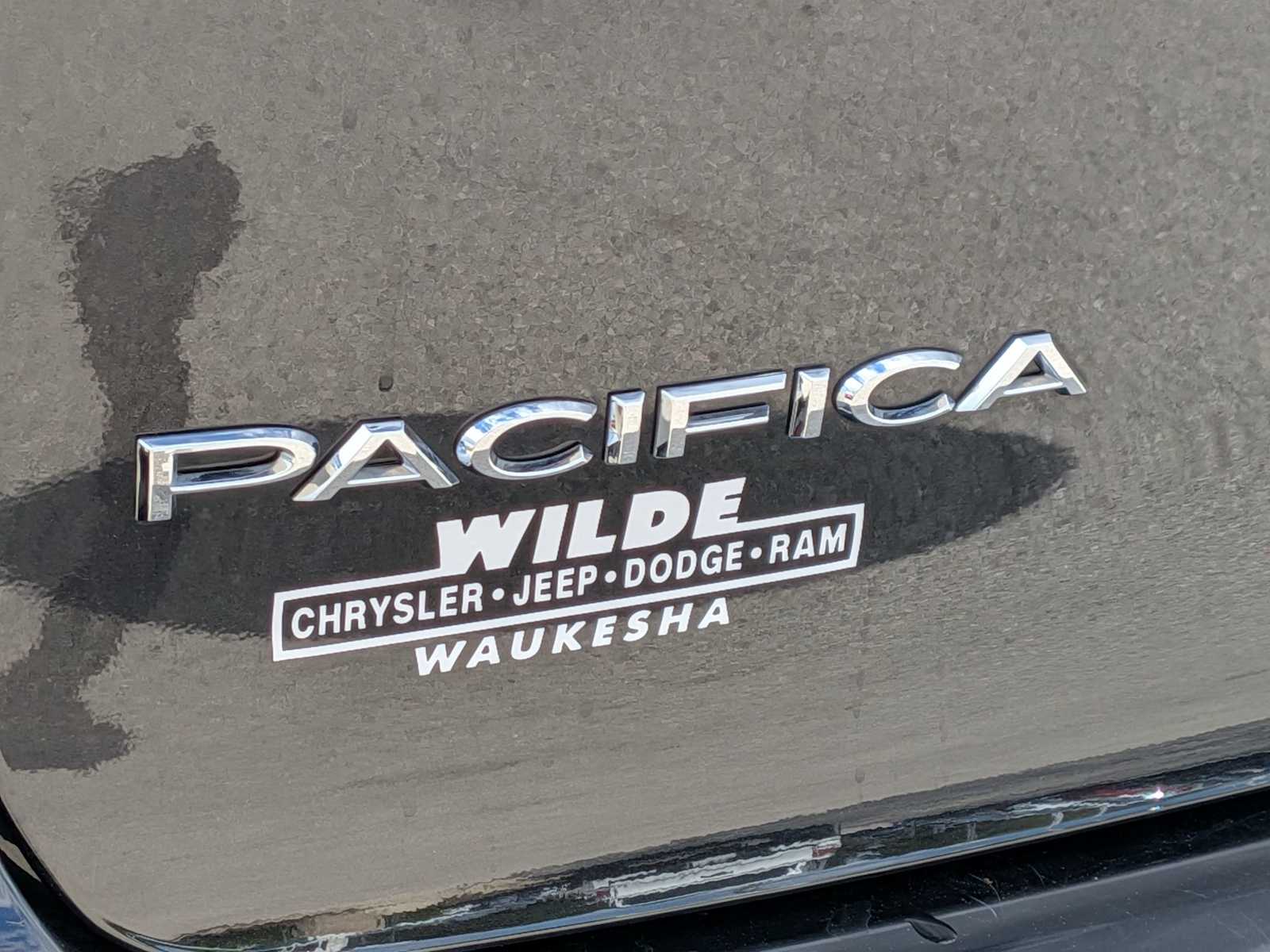 Thumbnail: 2023 Chrysler Pacifica - 12