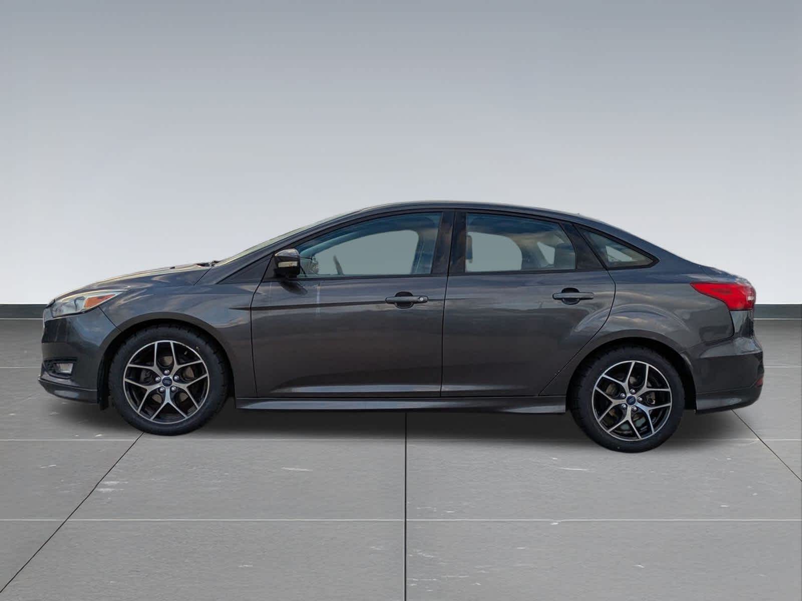 Thumbnail: 2015 Ford Focus - 3