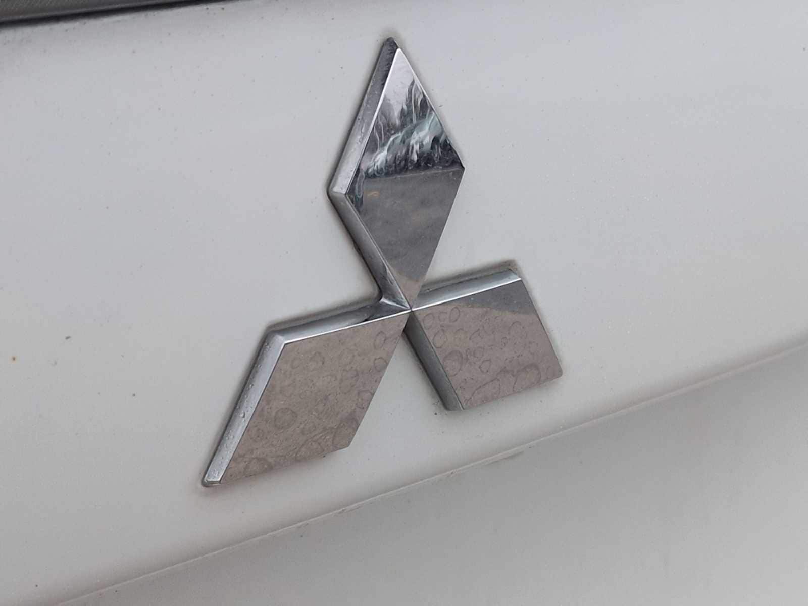 Thumbnail: 2014 Mitsubishi Outlander - 13