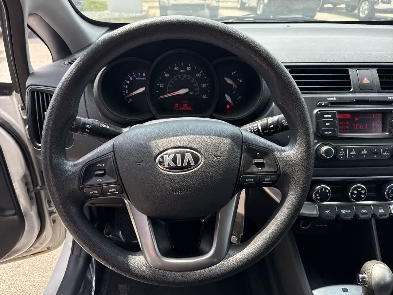 Thumbnail: 2014 Kia Rio5 - 20